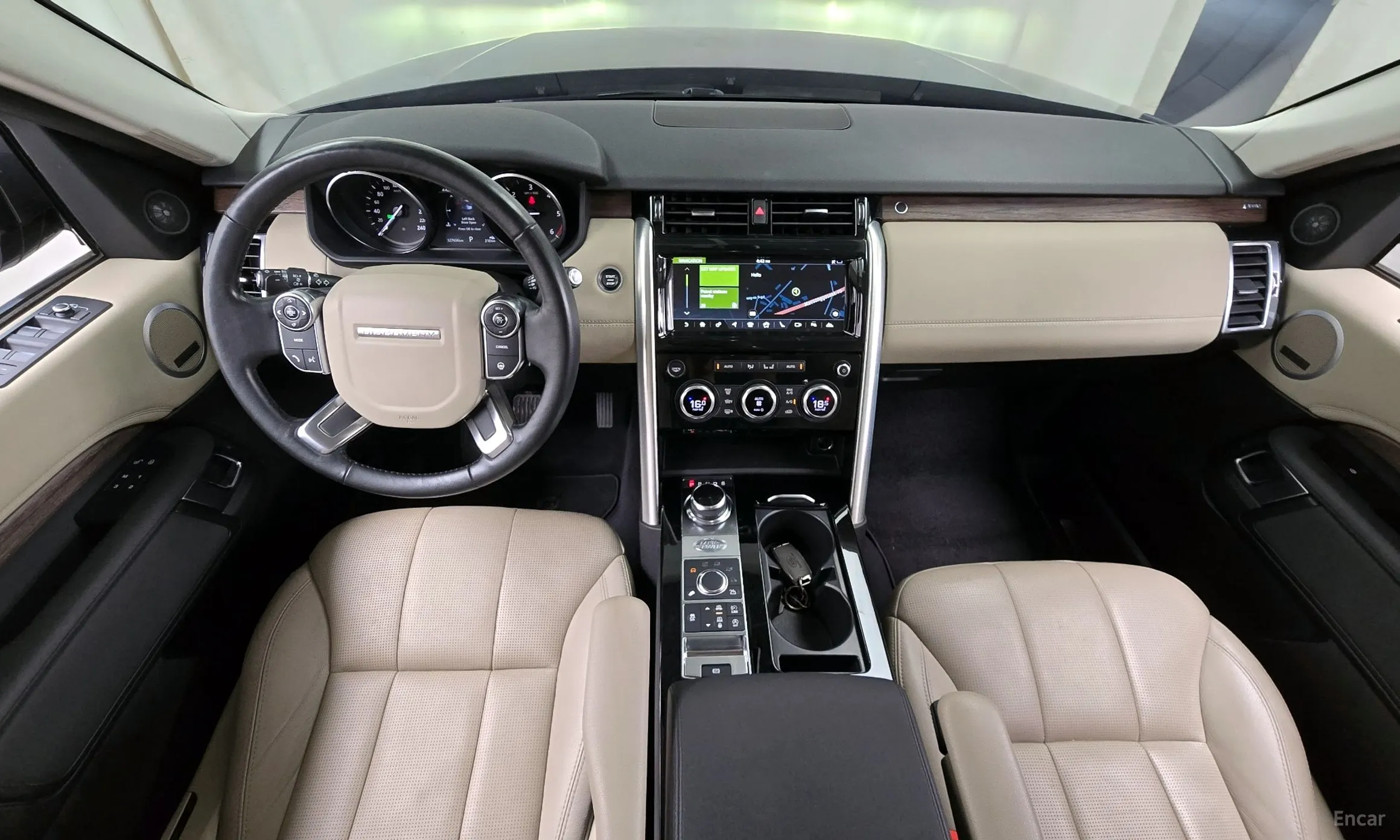 Land Rover Discovery 5 превью 4