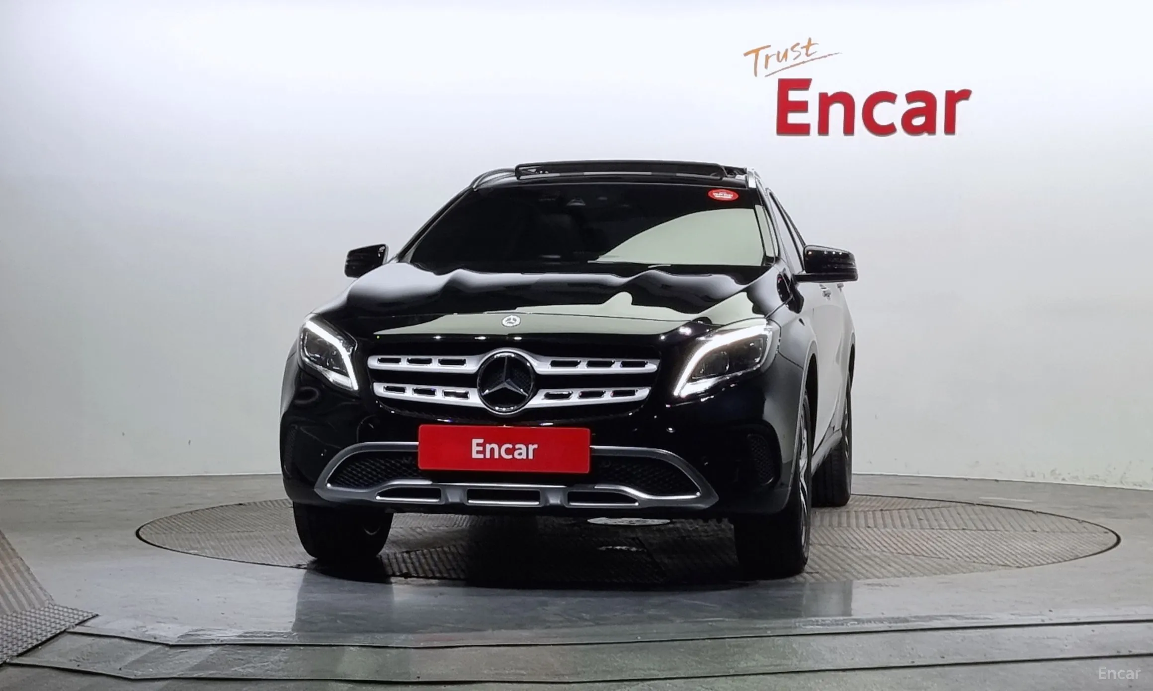 Mercedes Benz GLA-Class X156