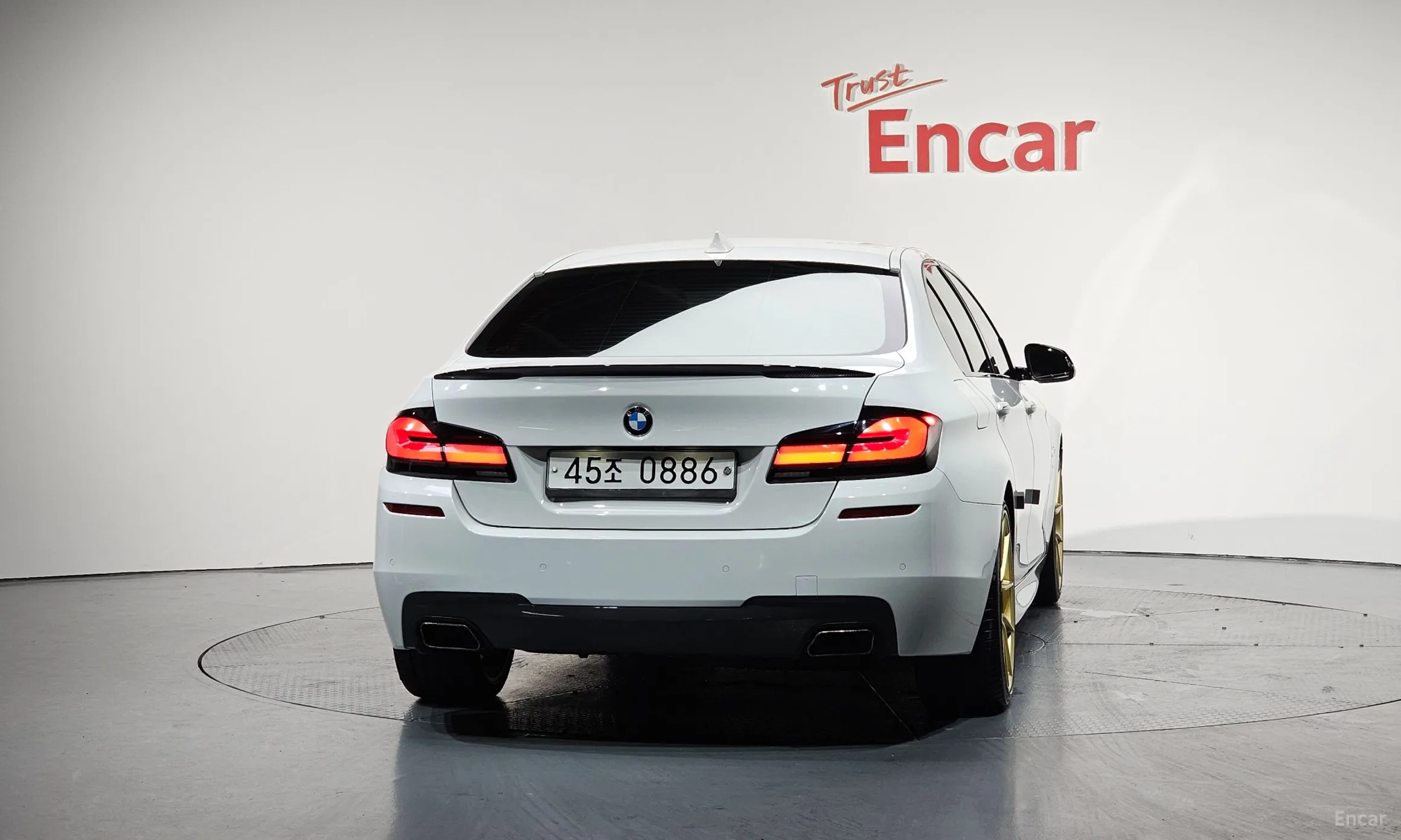 BMW 5 Series (F10) превью 3