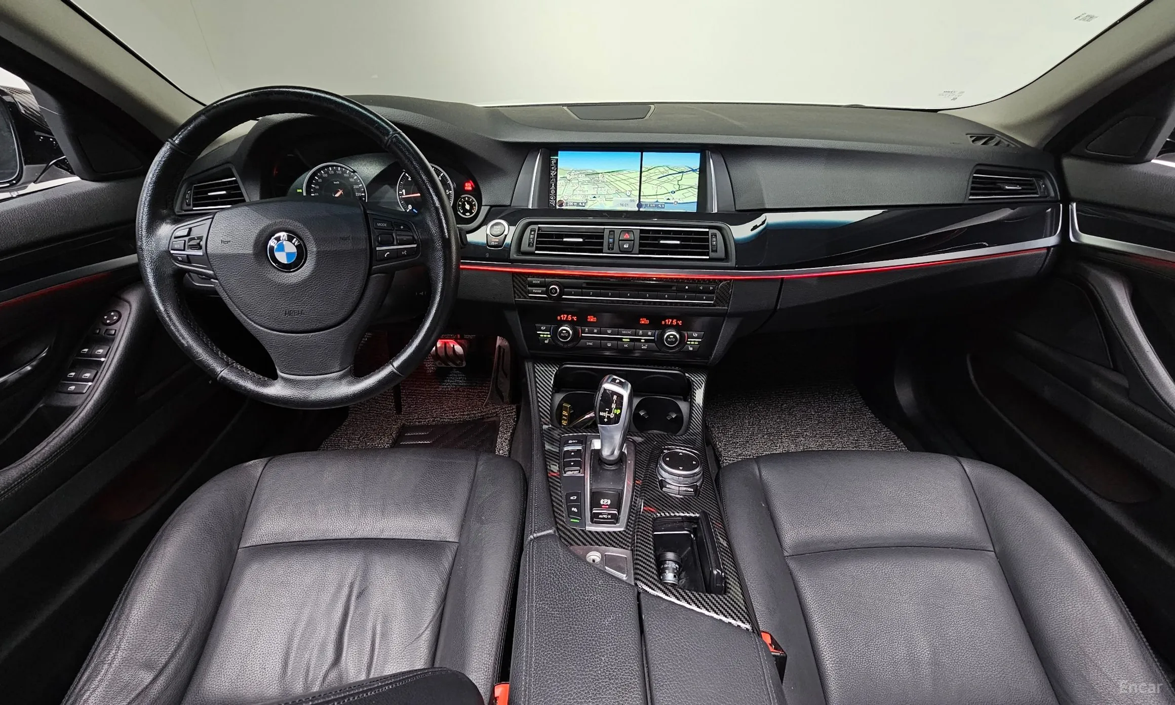 BMW 5 Series (F10) превью 4