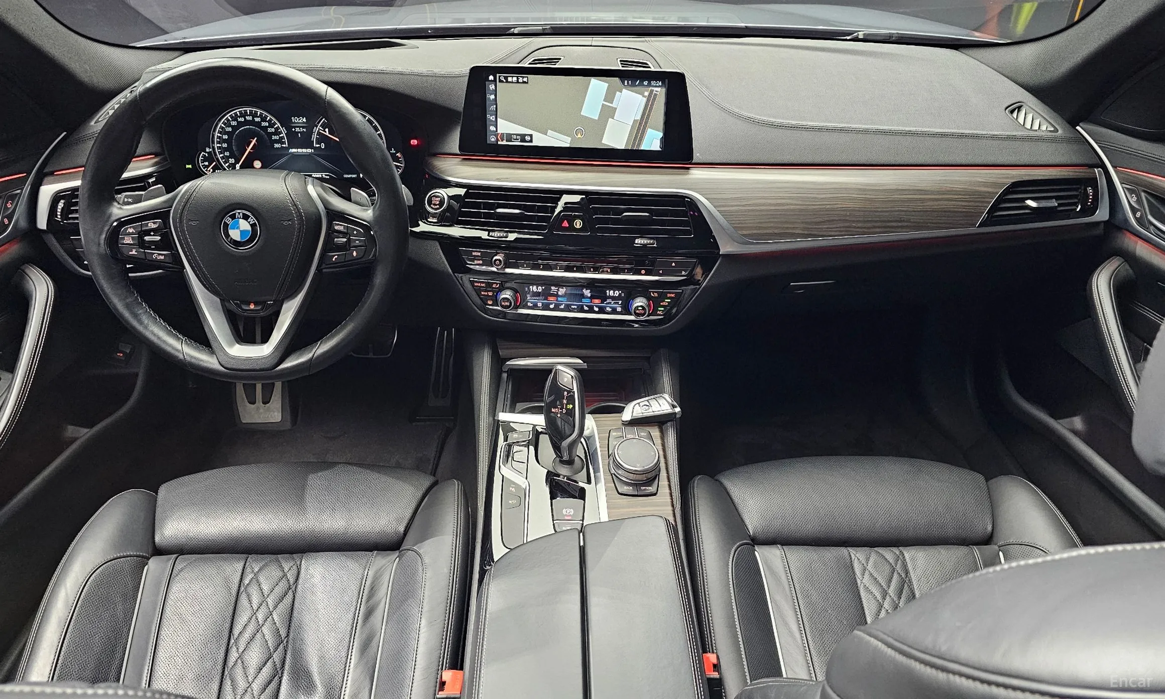 BMW 5 Series (G30) превью 4
