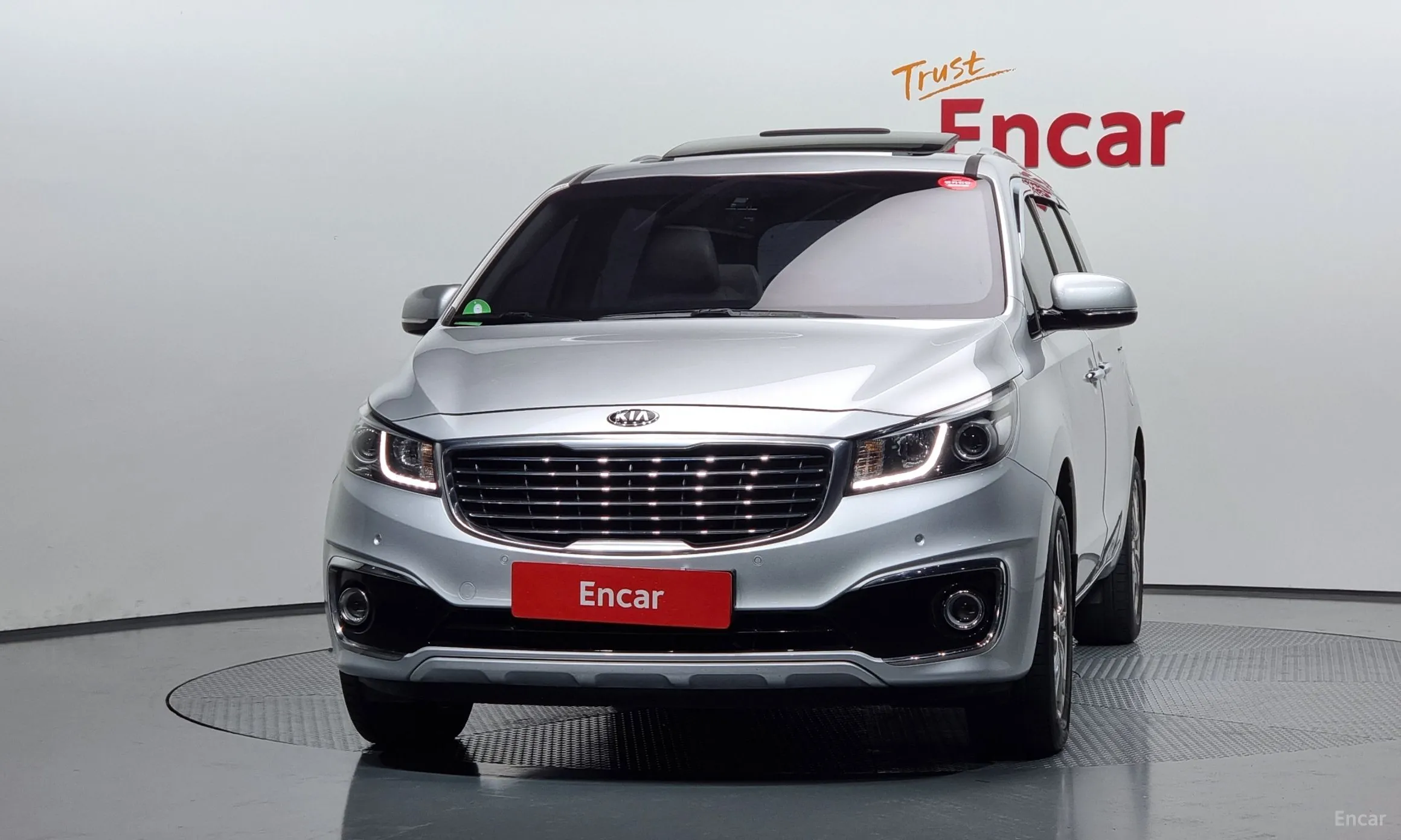 Kia Carnival превью 2