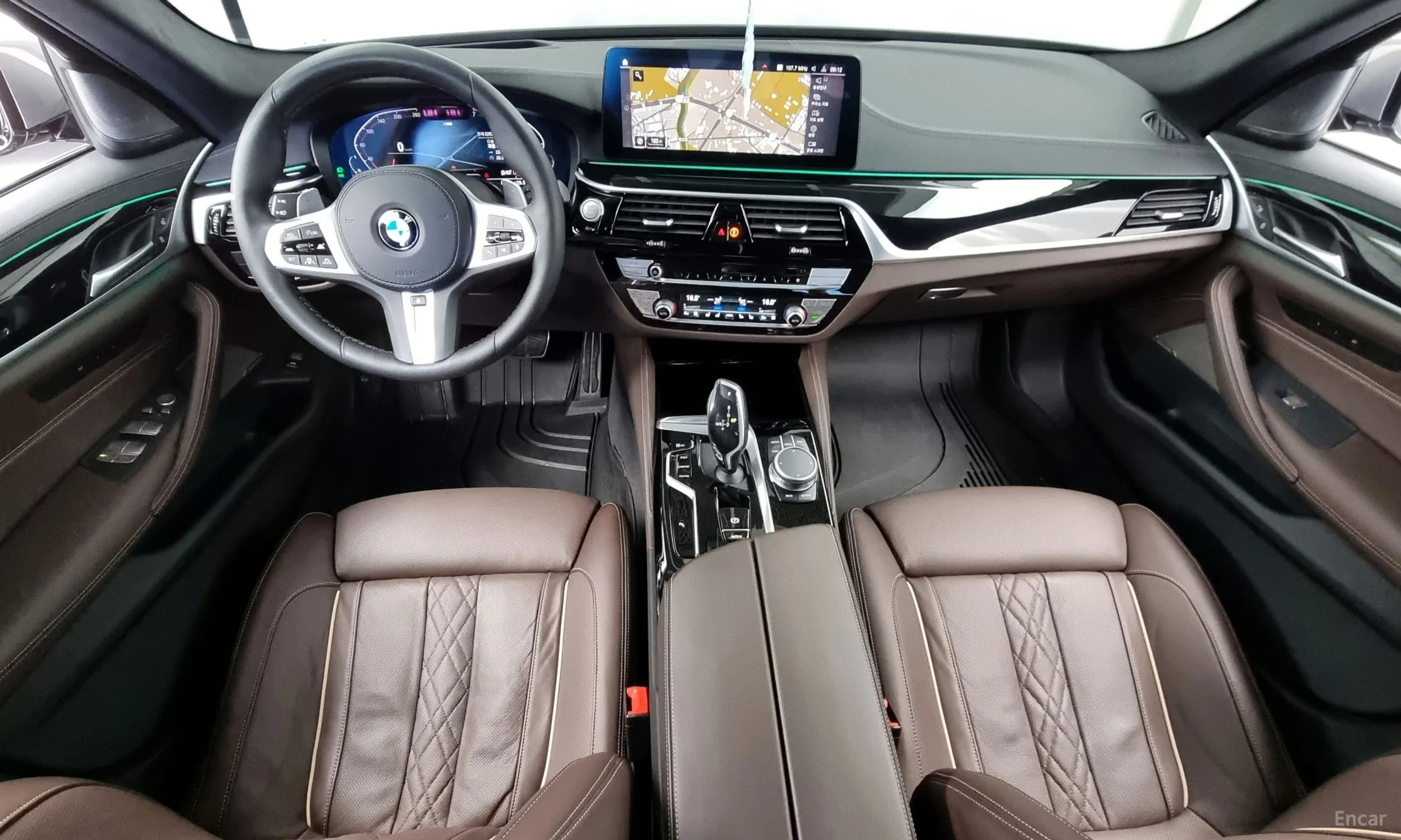 BMW 5 Series (G30) превью 4