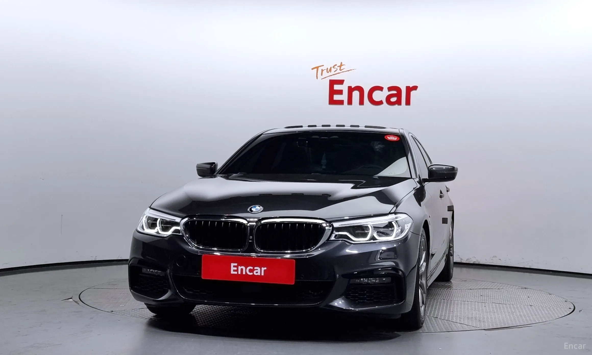 BMW 5 Series (G30) превью 2