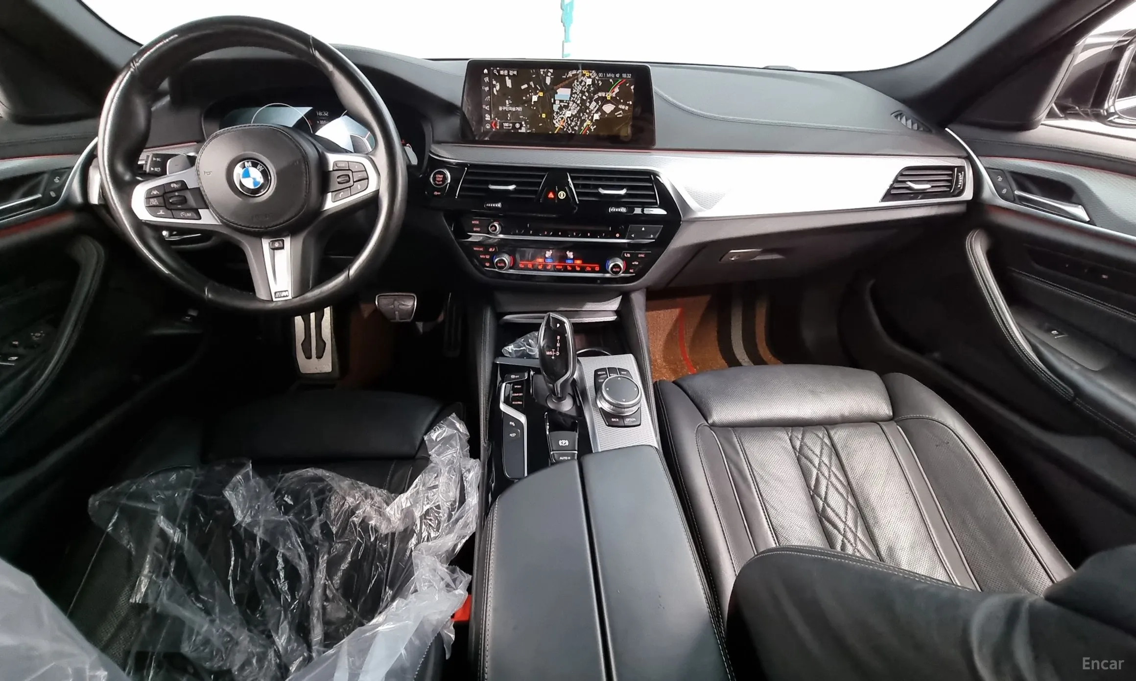 BMW 5 Series (G30) превью 4