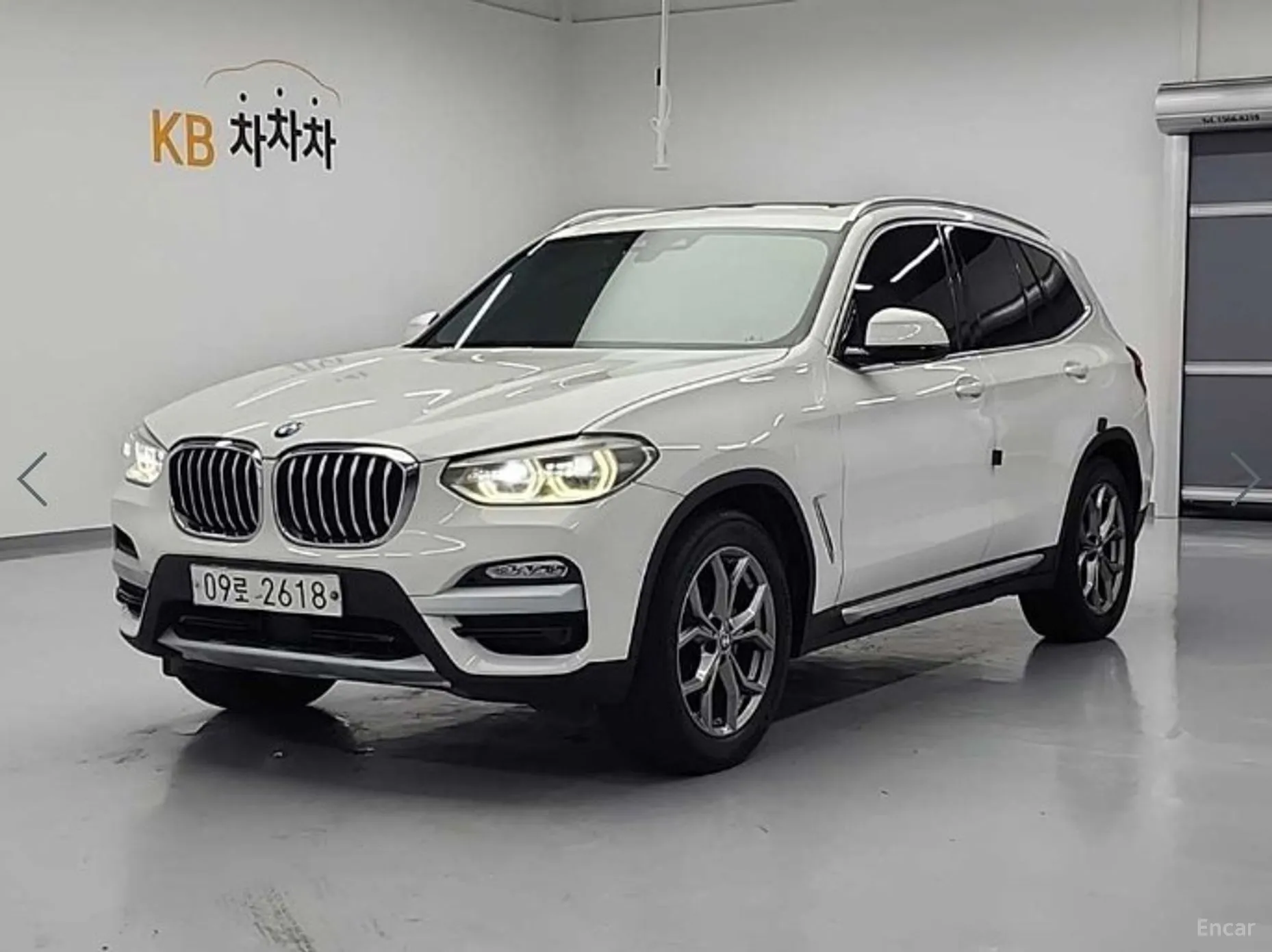 X3 (G01)