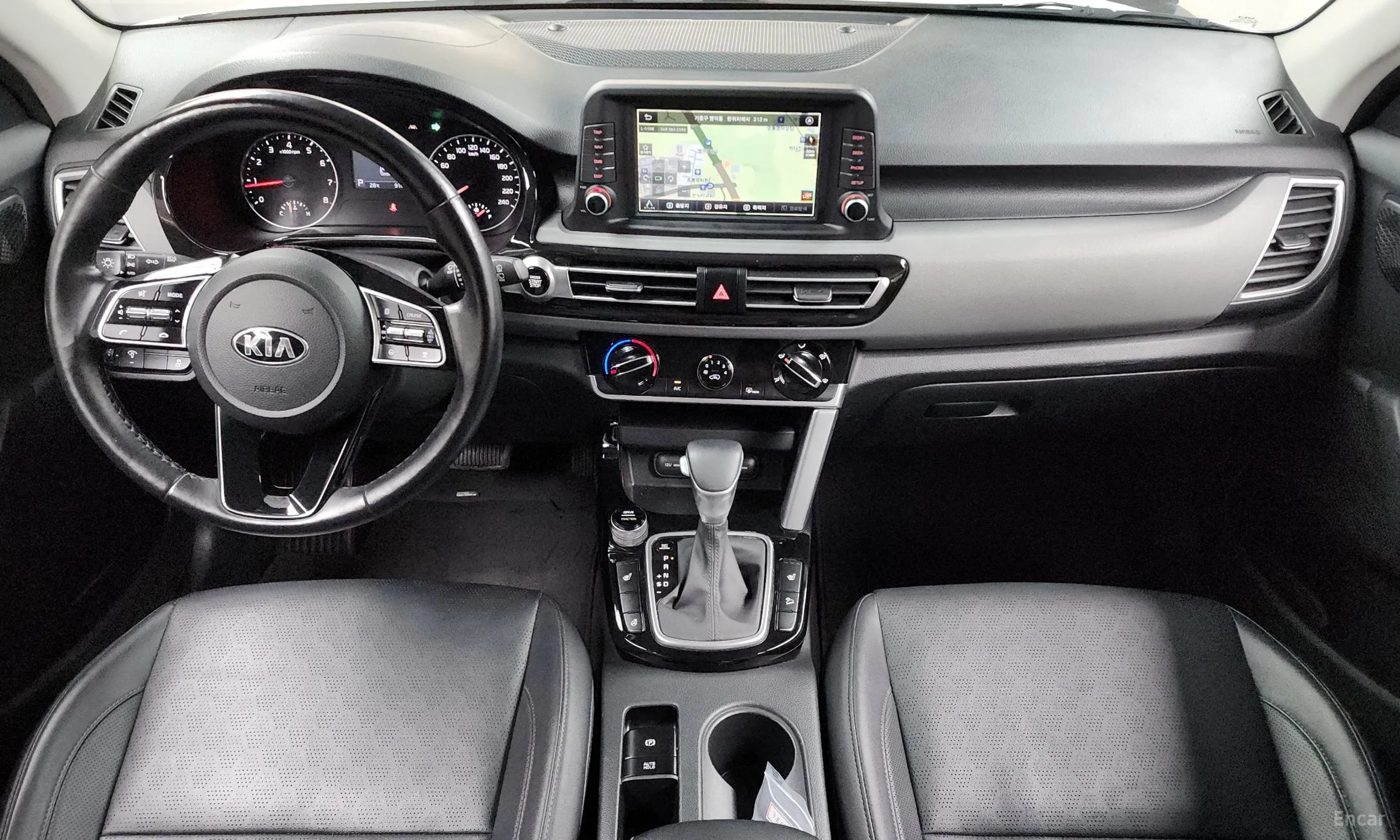 Kia Seltos превью 4