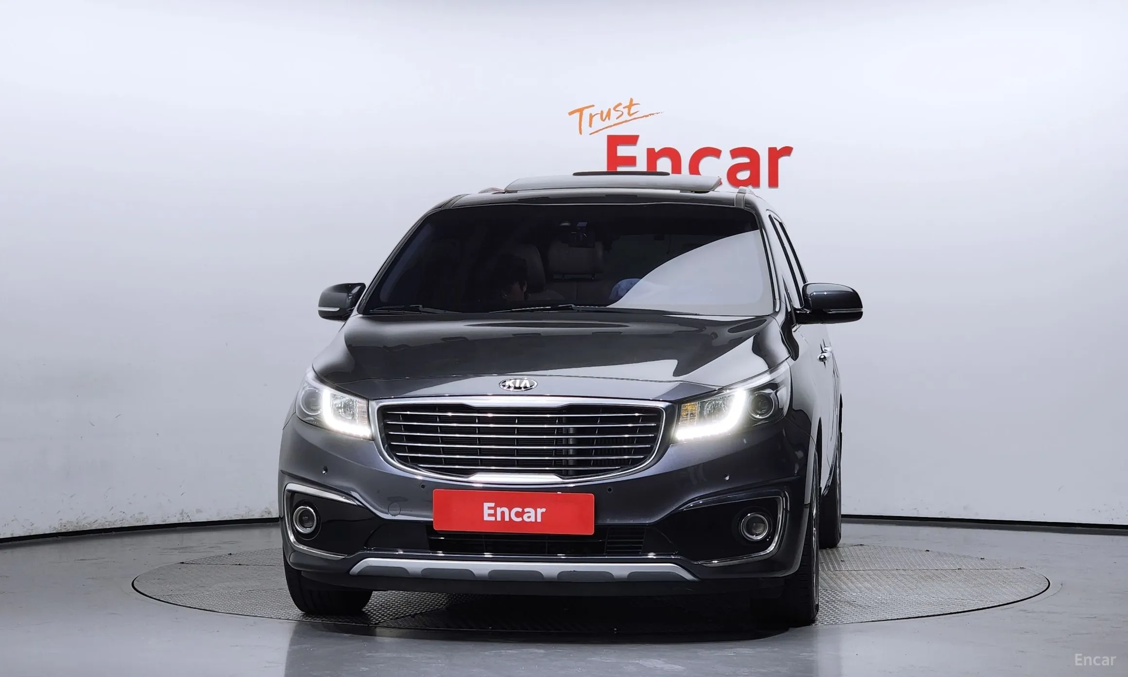 Kia Carnival превью 2