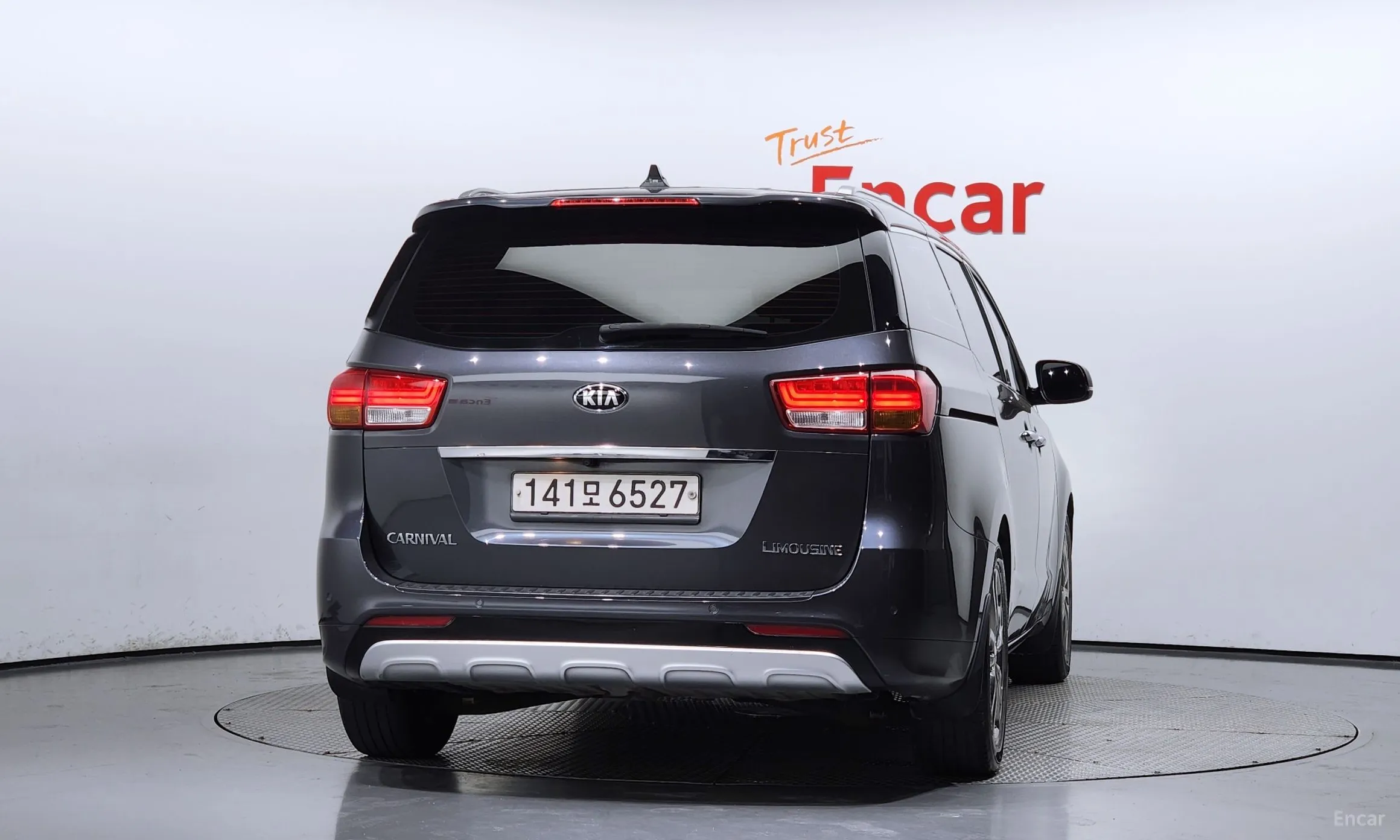 Kia Carnival превью 3