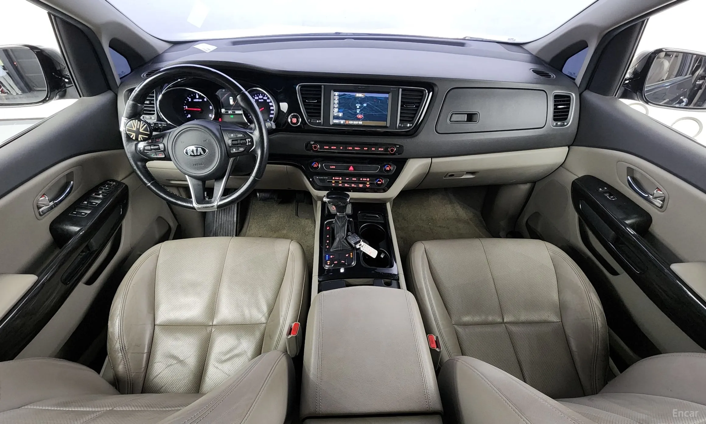 Kia Carnival превью 4