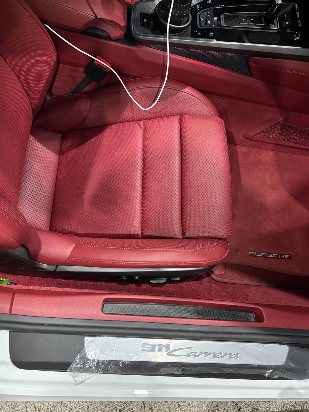 Porsche 911 (992) превью 4