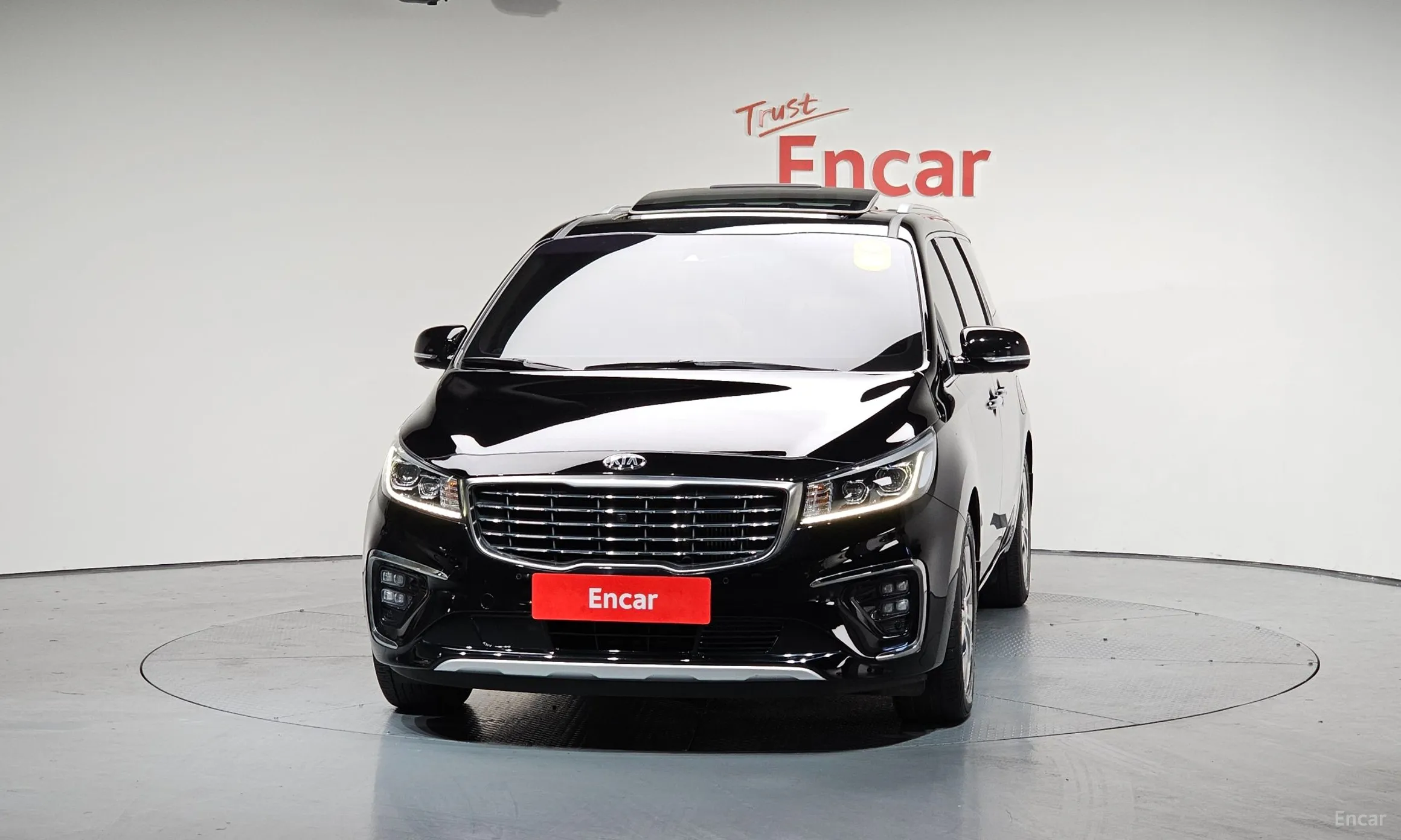 Kia Carnival превью 2