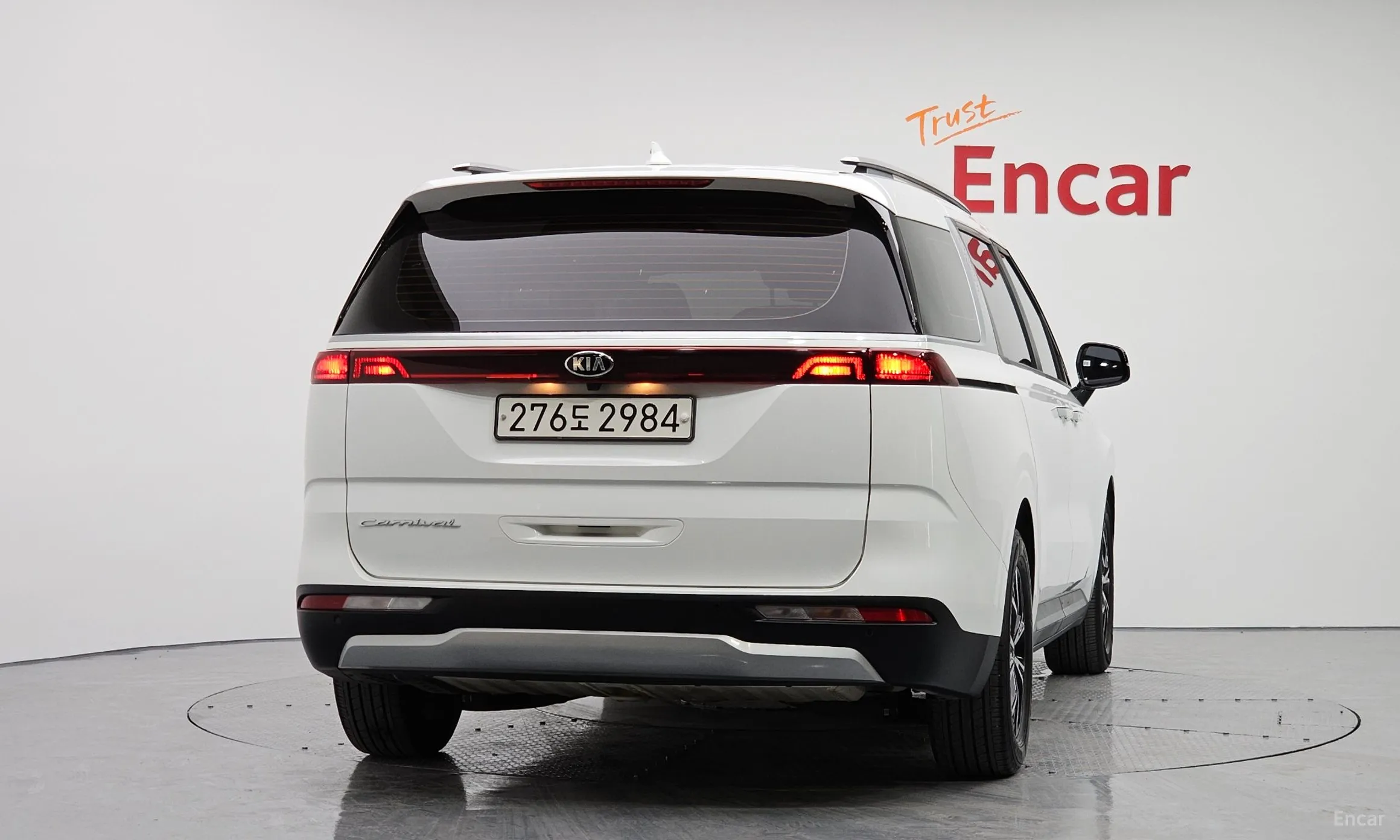Kia Carnival Gen 4 превью 3