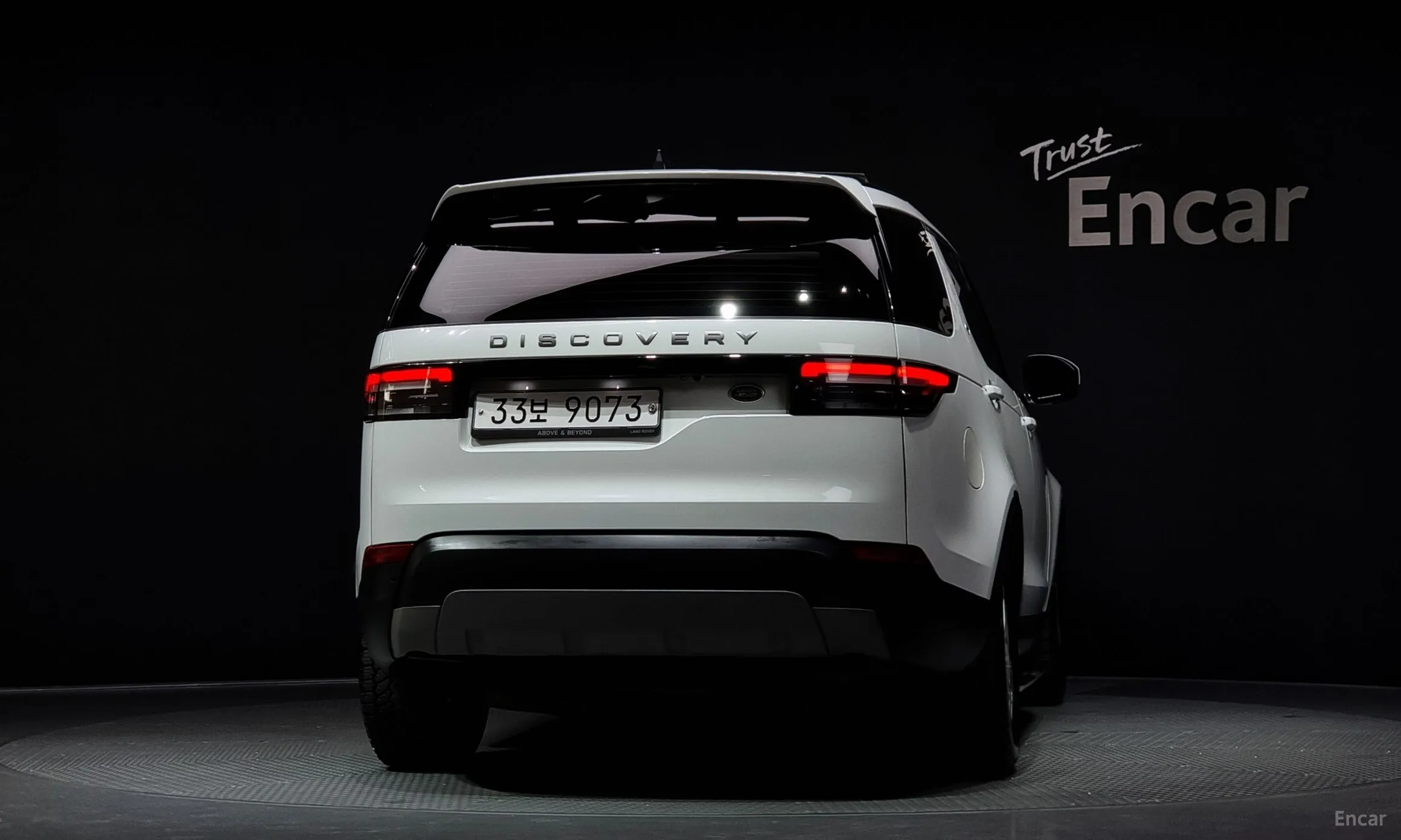 Land Rover Discovery 5 превью 3