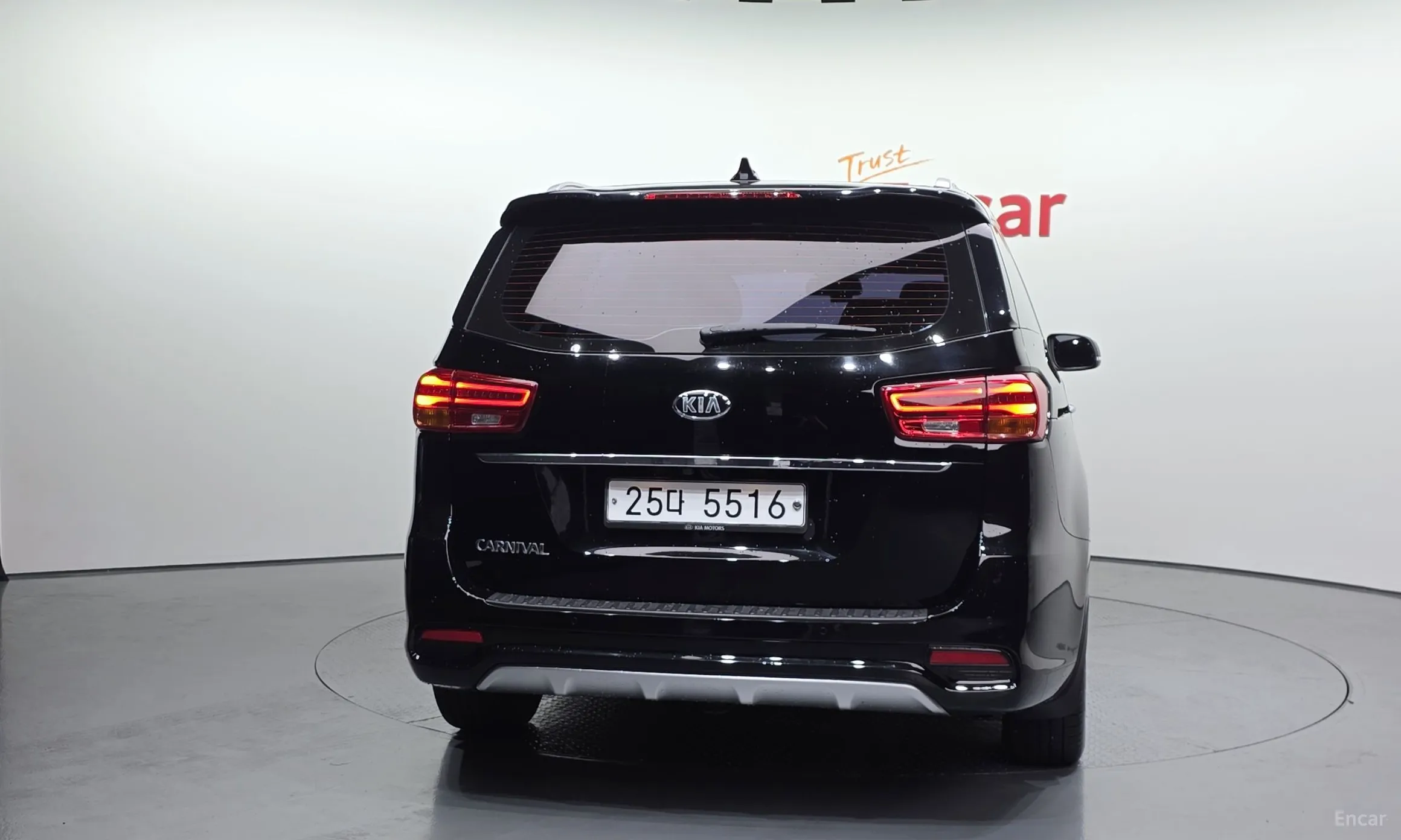 Kia Carnival превью 3
