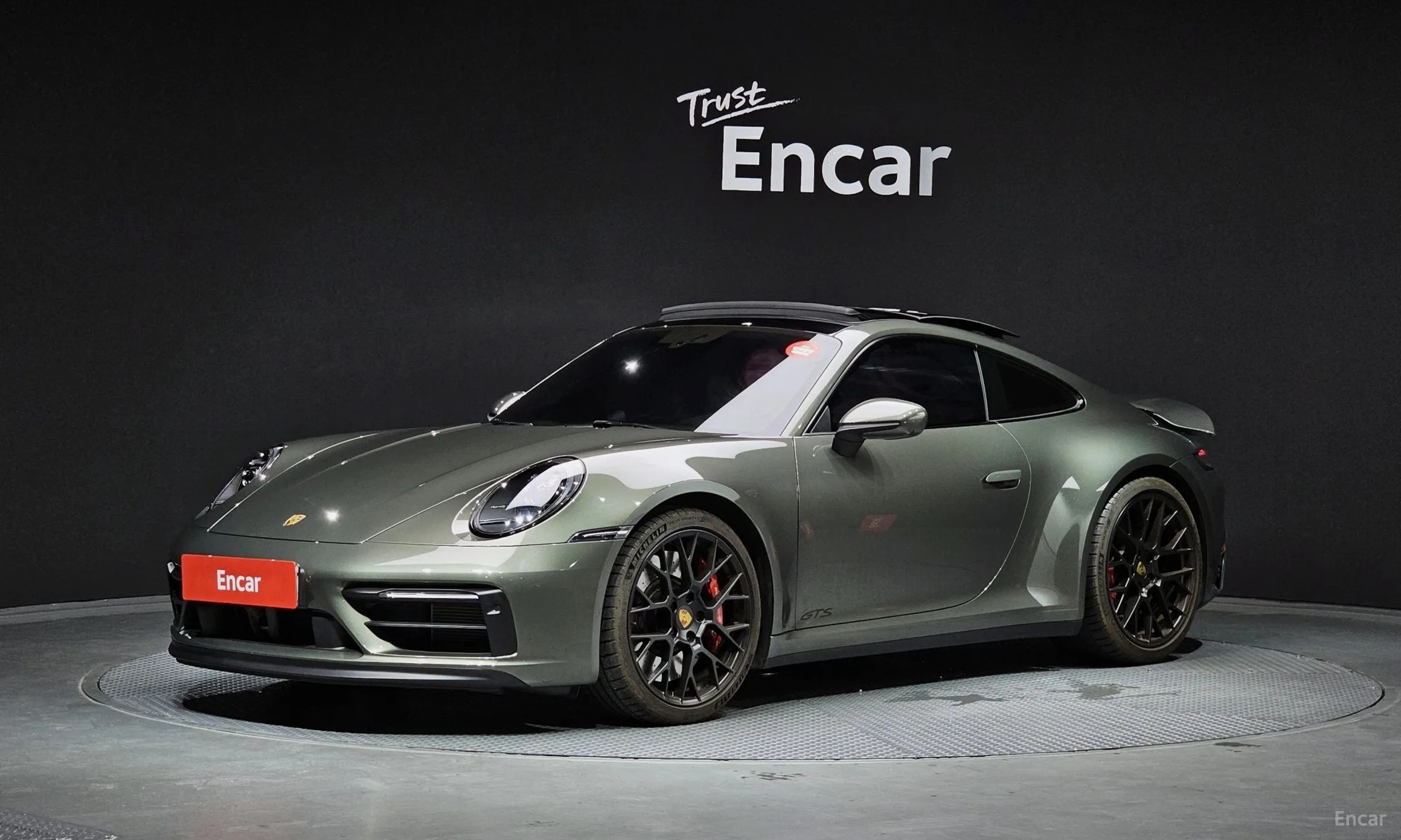 911 (992)