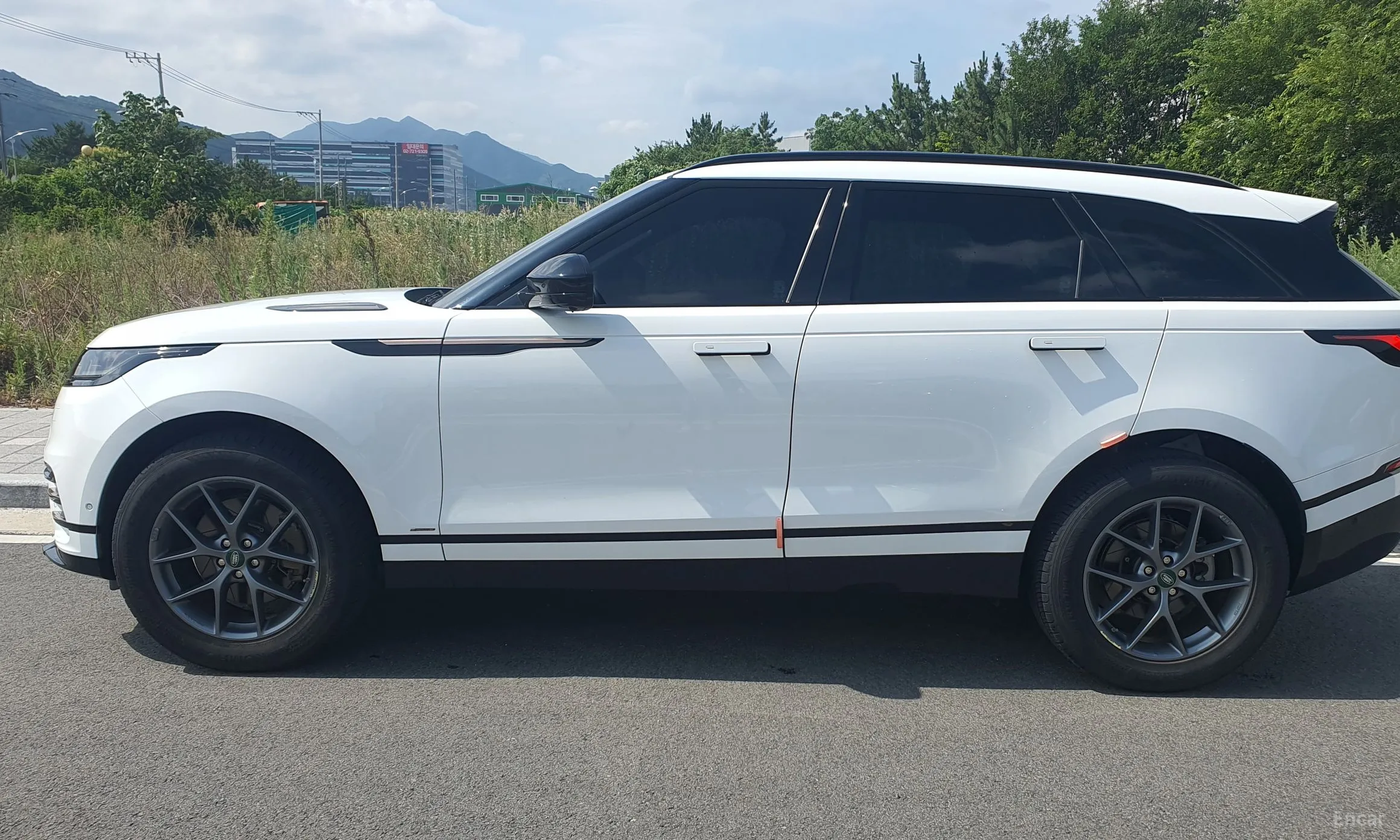Land Rover Range Rover Bella превью 2