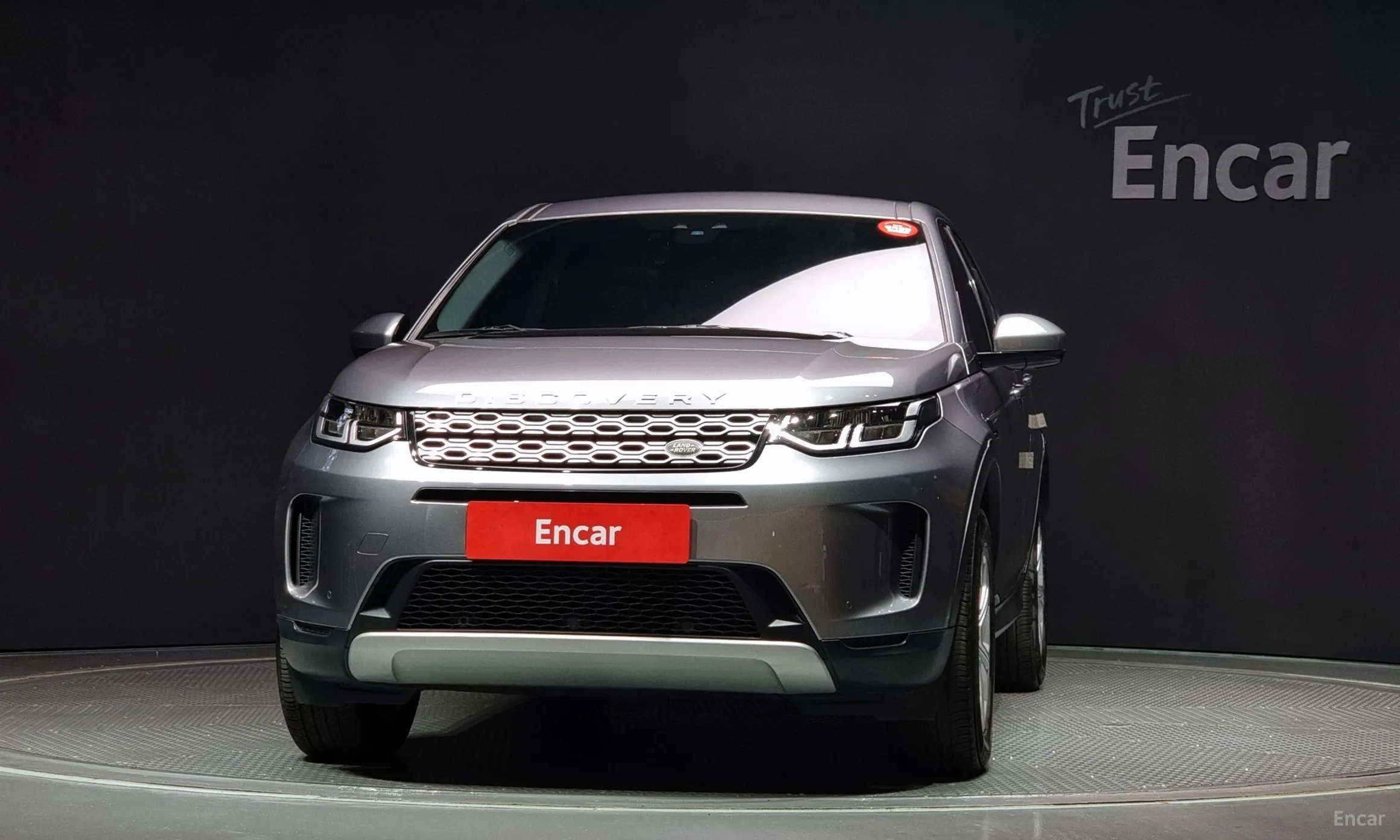 Land Rover Discovery Sports превью 2
