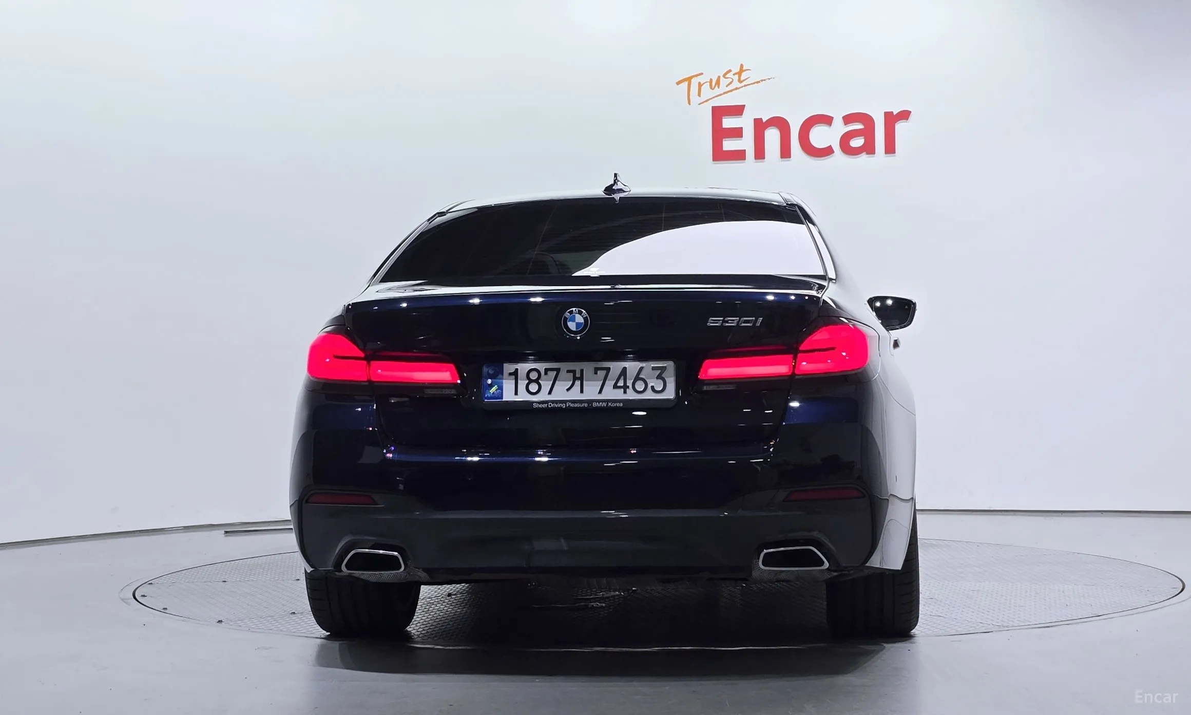 BMW 5 Series (G30) превью 3