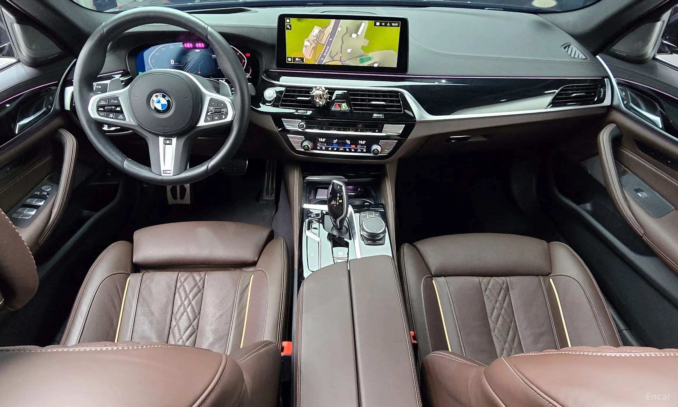 BMW 5 Series (G30) превью 4