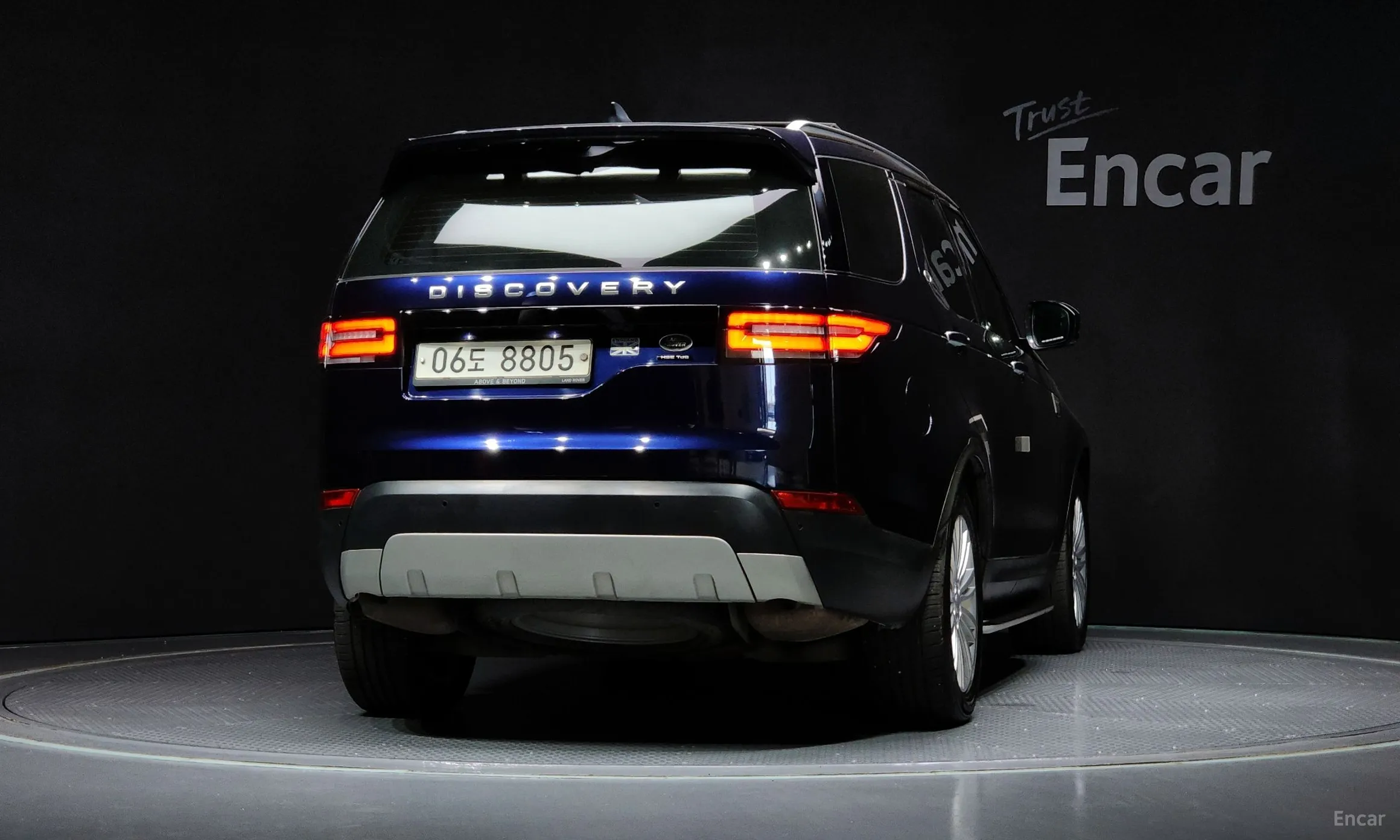 Land Rover Discovery 5 превью 3