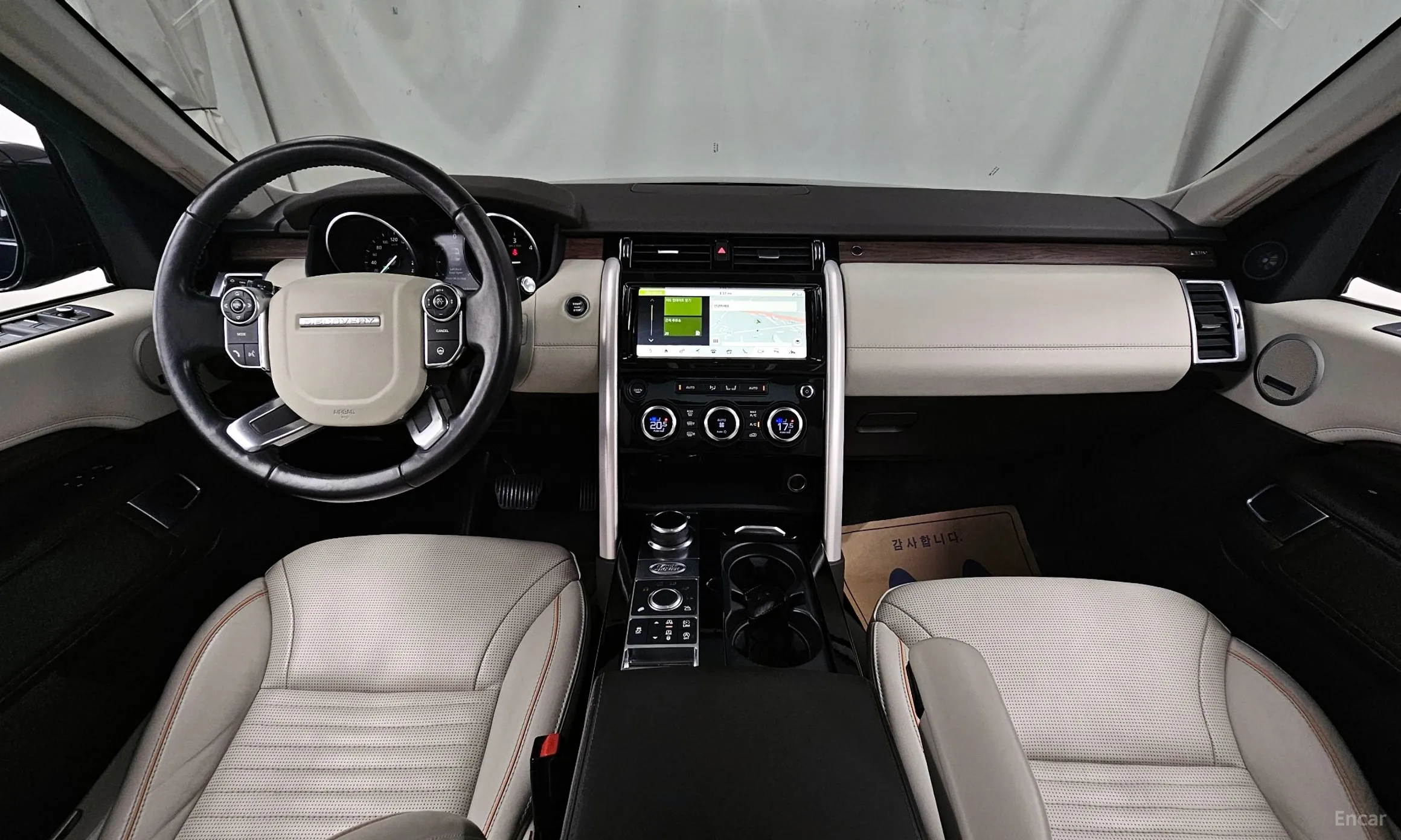 Land Rover Discovery 5 превью 4