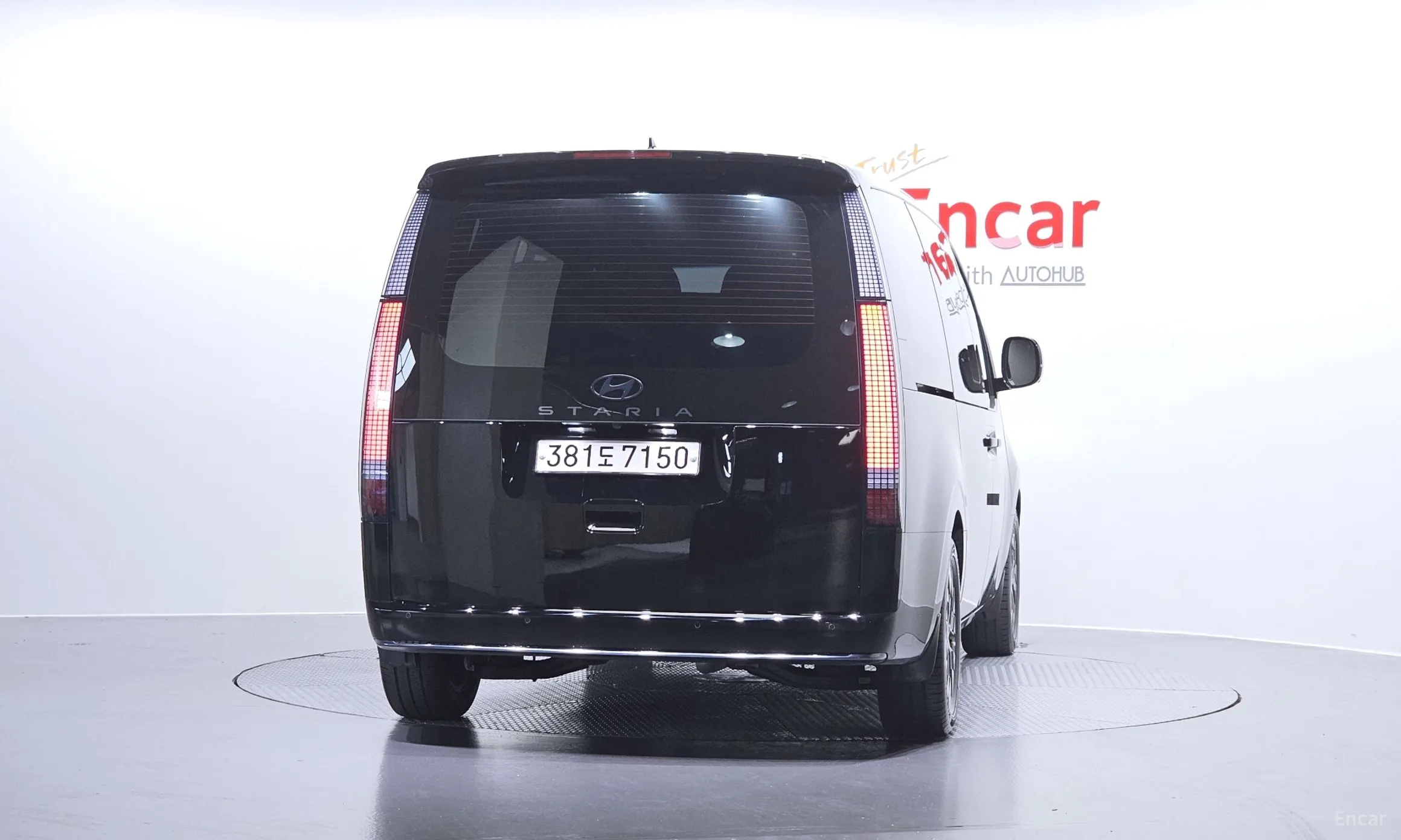Hyundai Staria превью 3