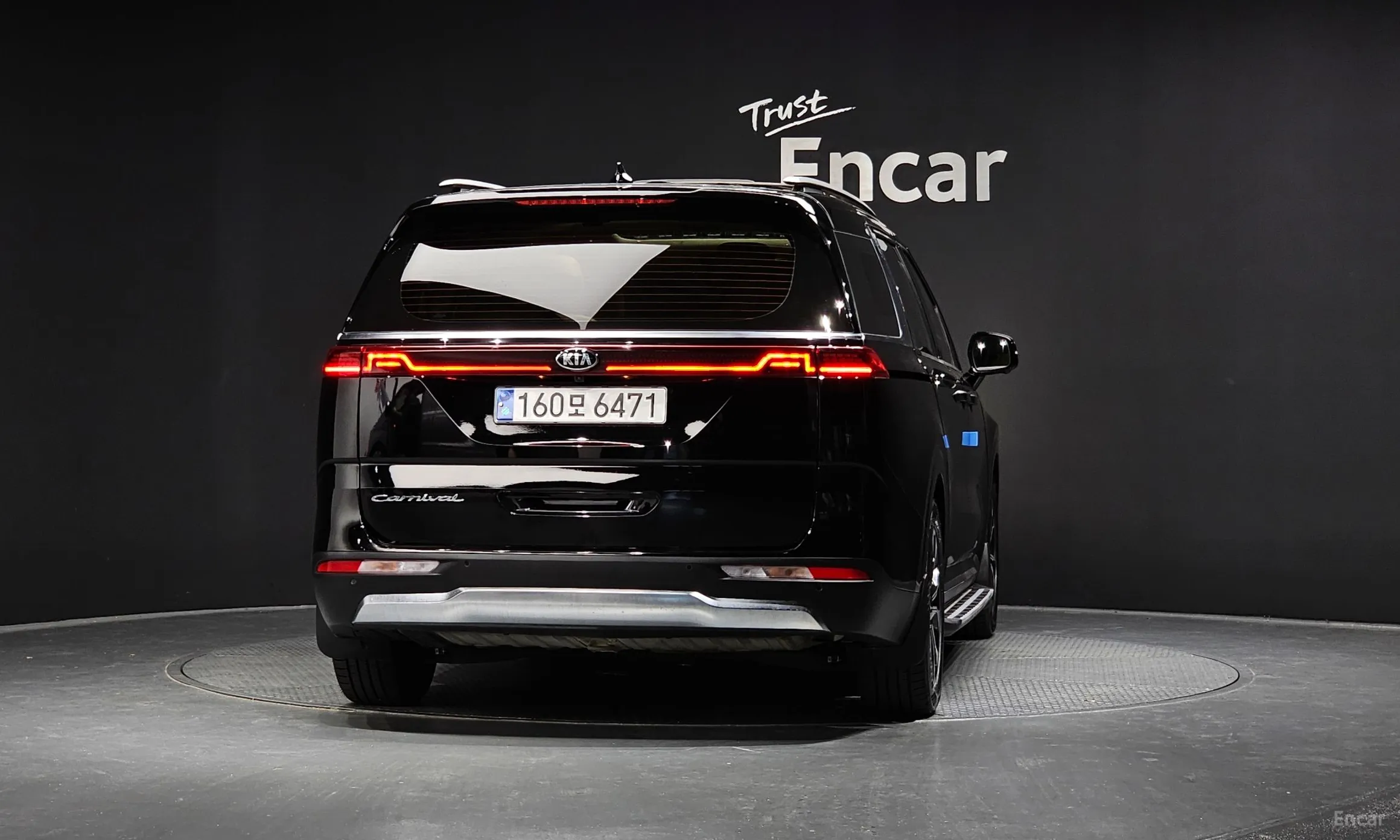 Kia Carnival Gen 4 превью 3
