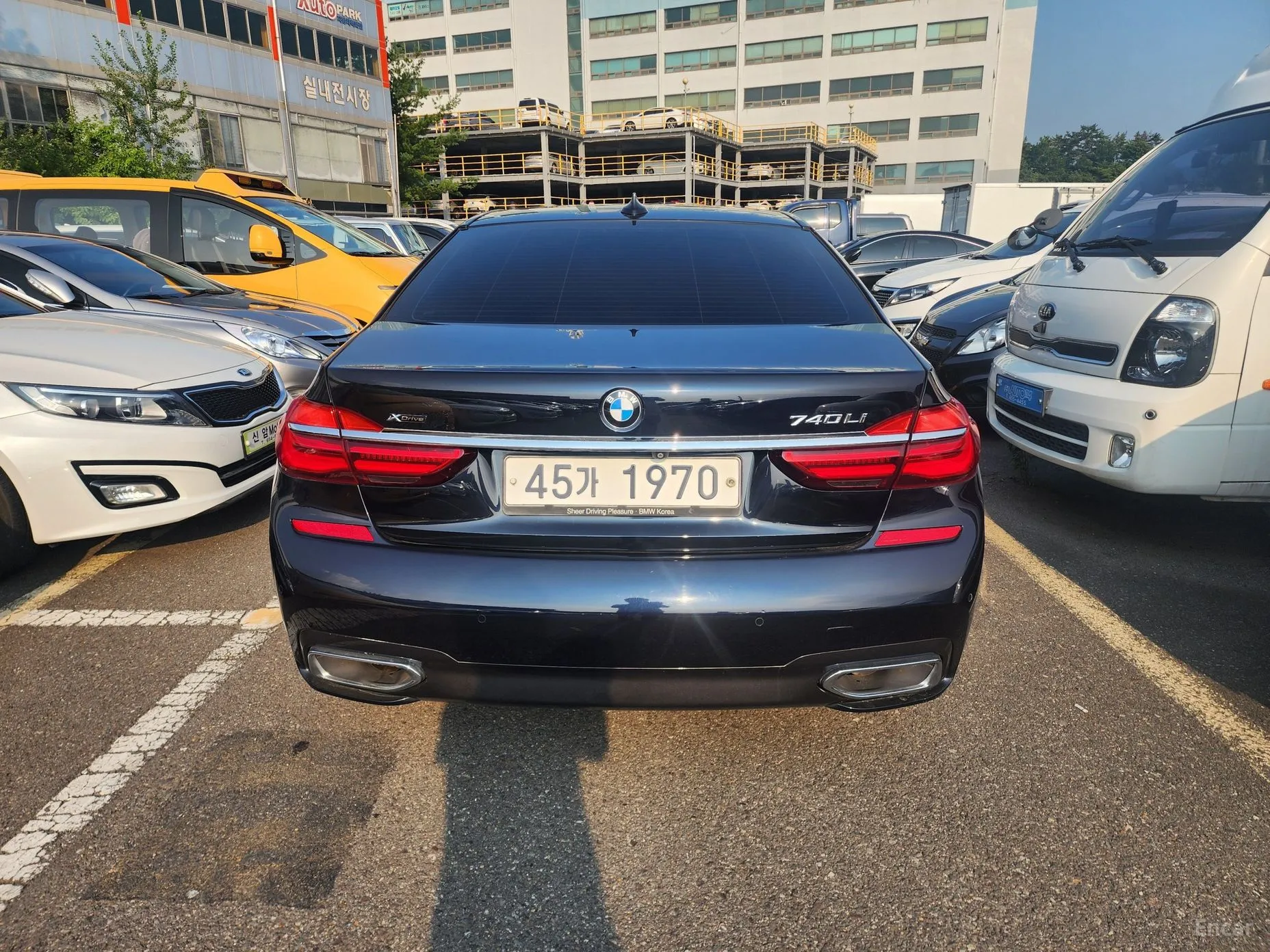 BMW 7 Series (G11) превью 3
