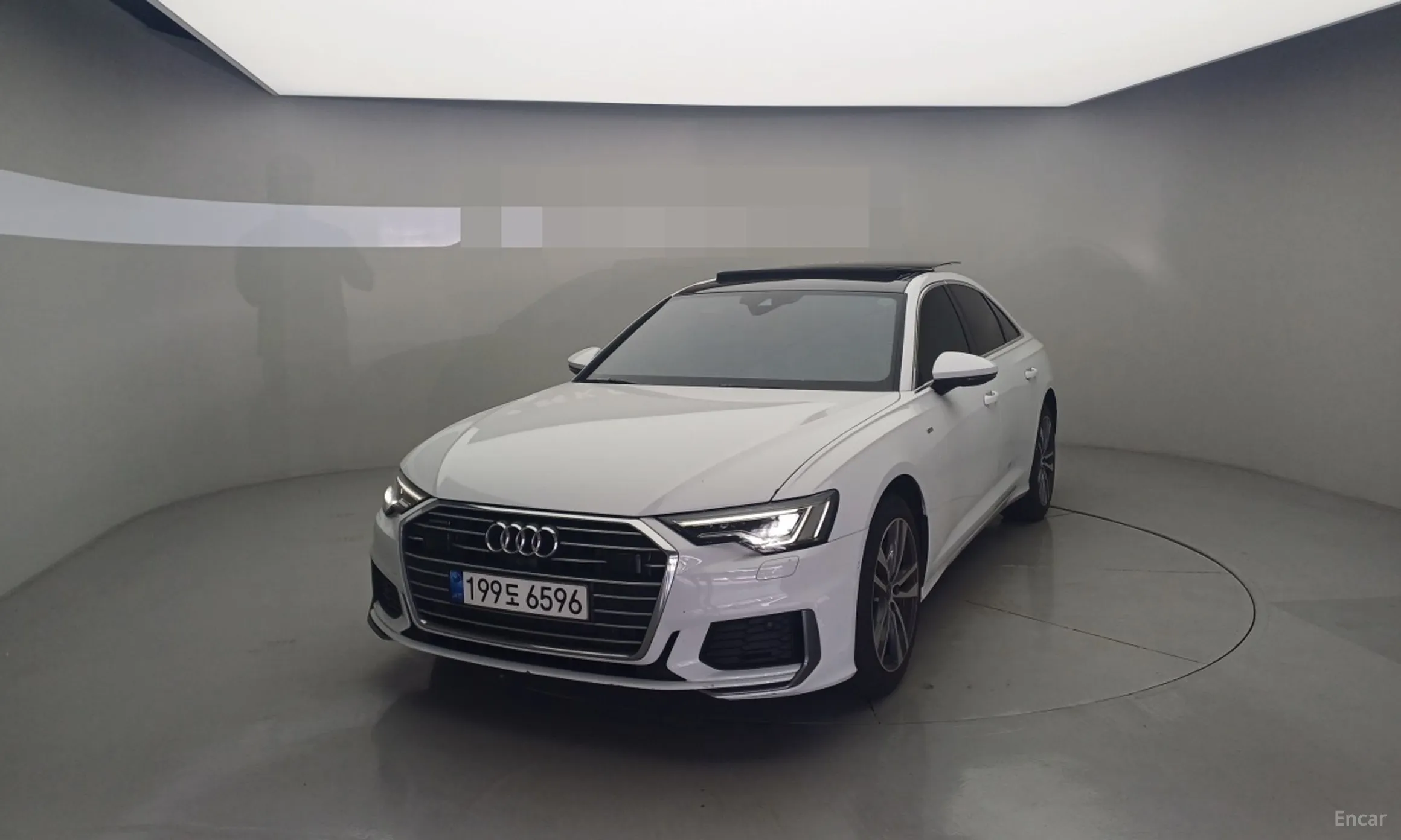 Audi A6 (C8)