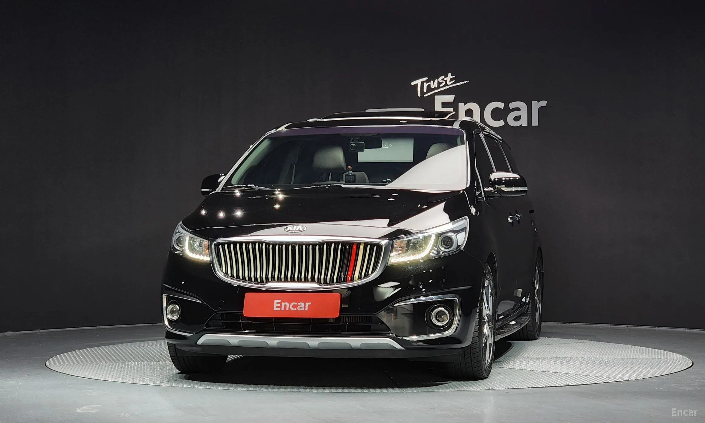 Kia Carnival превью 2