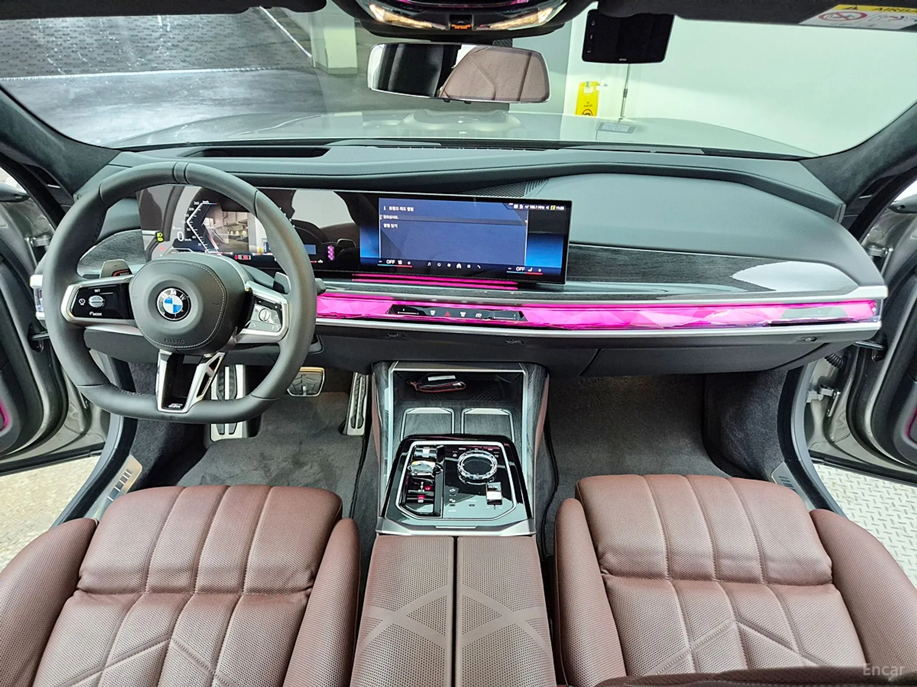 BMW 7 Series (G70) превью 4