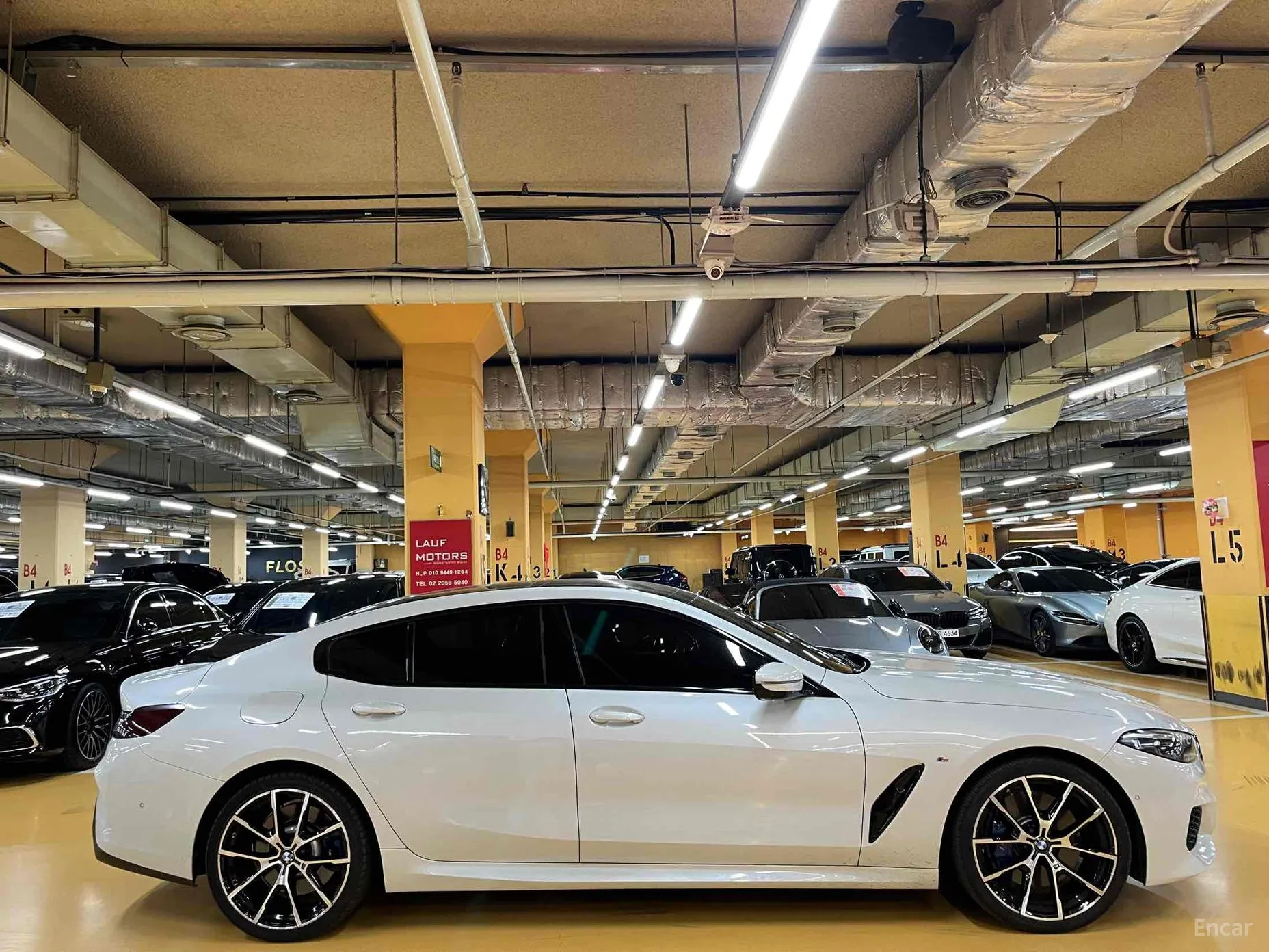 BMW 8-series (G15) превью 3