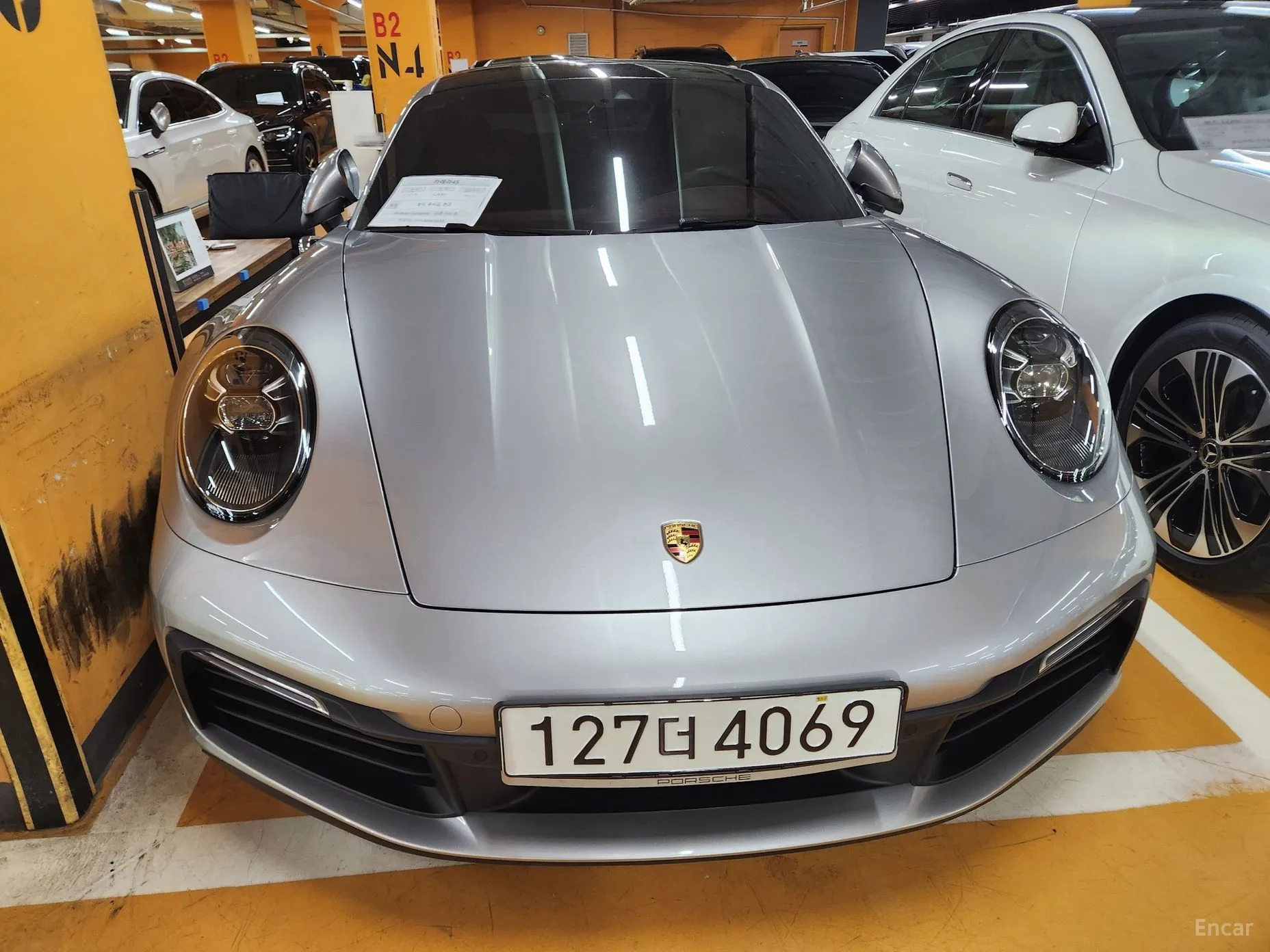 Porsche 911 (992)