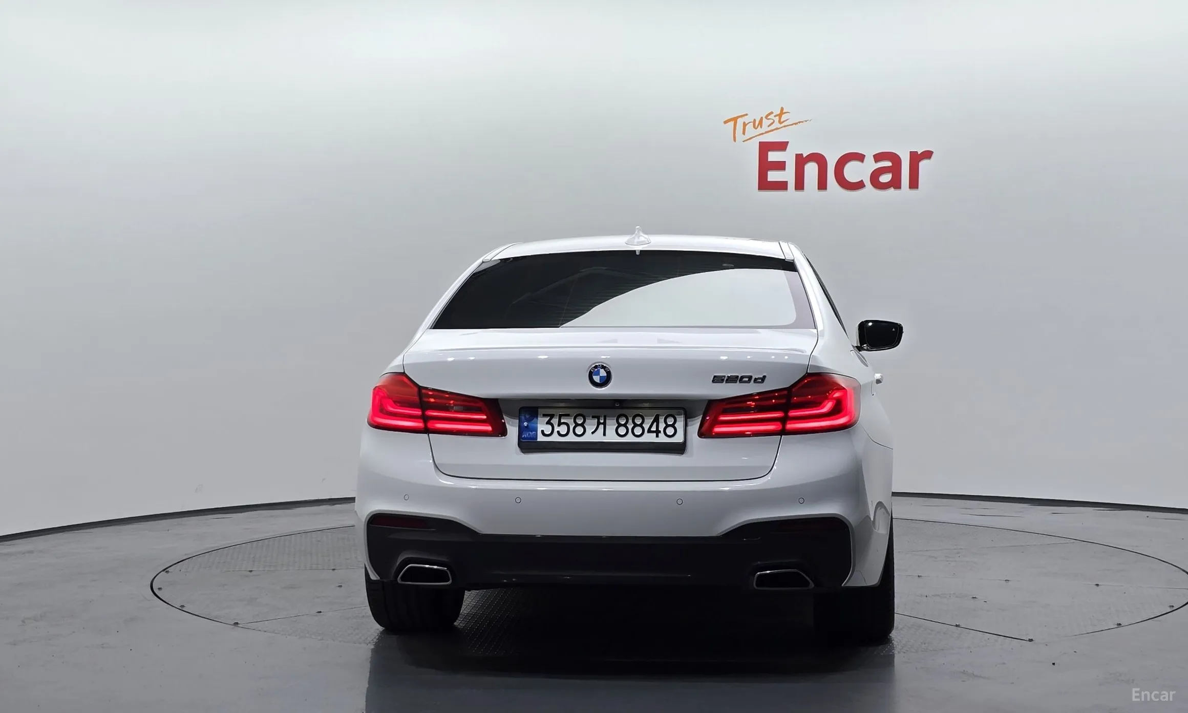 BMW 5 Series (G30) превью 3