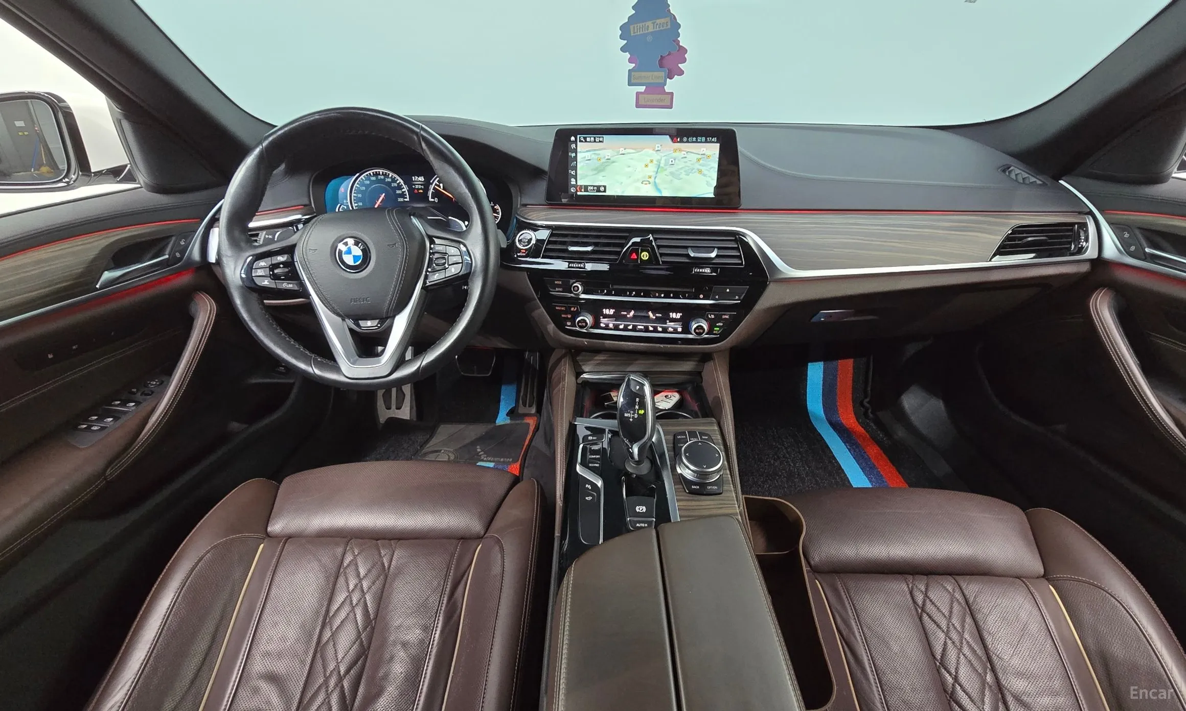 BMW 5 Series (G30) превью 4