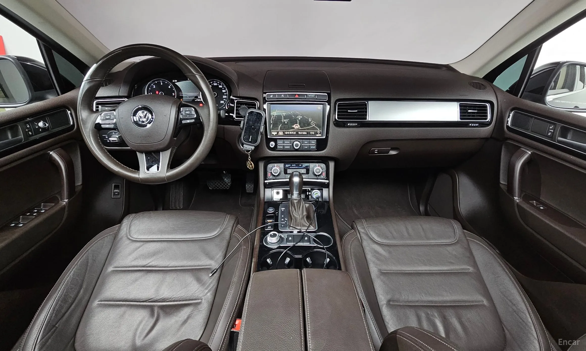 Volkswagen New Touareg превью 4
