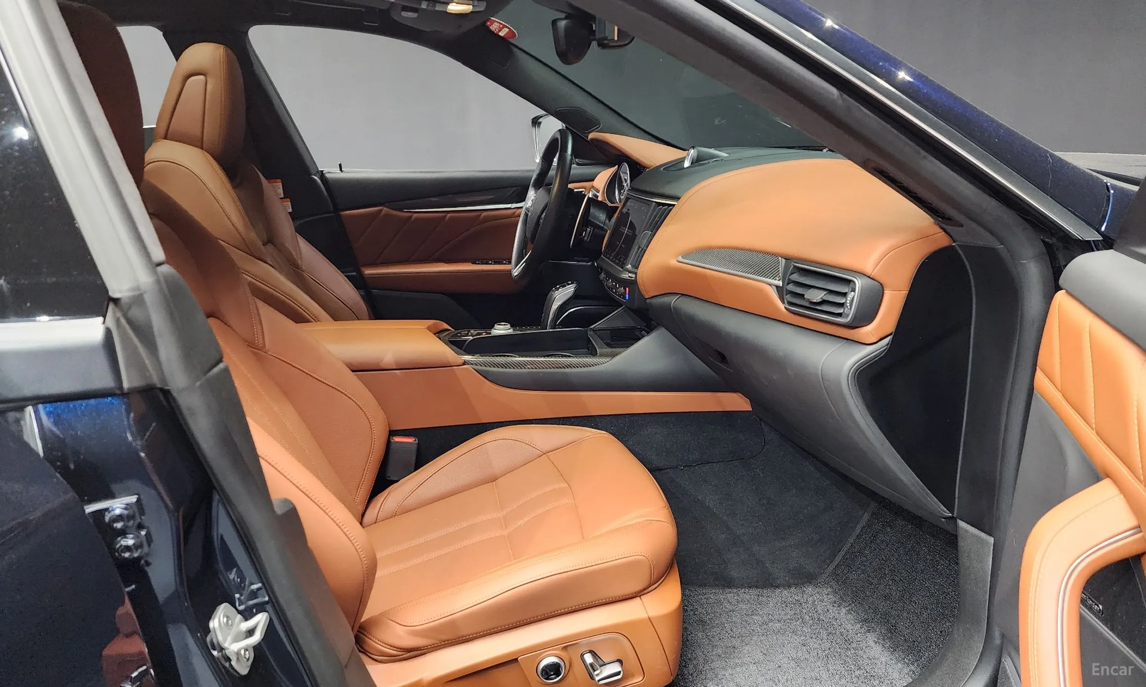 Maserati Levante превью 11