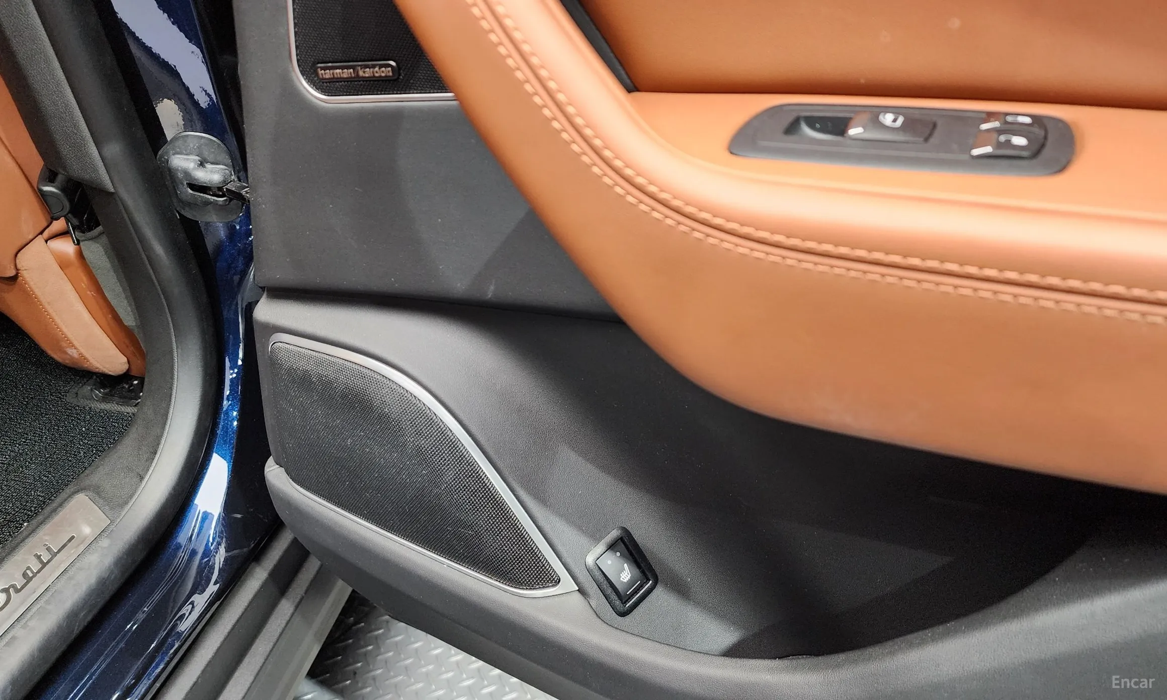 Maserati Levante превью 18