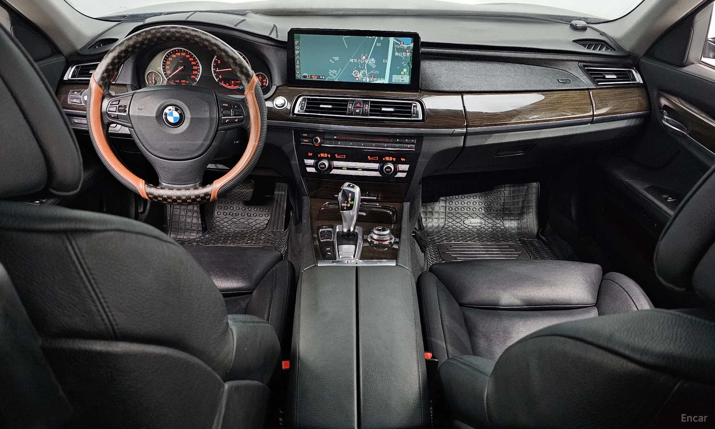BMW 7 Series (F01) превью 4
