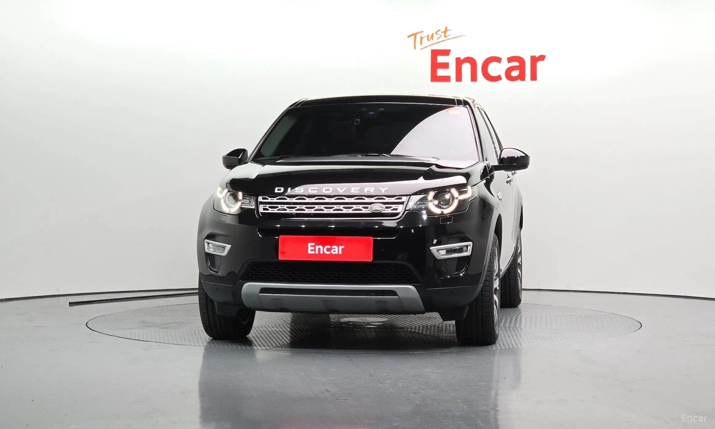 Land Rover Discovery Sports превью 2