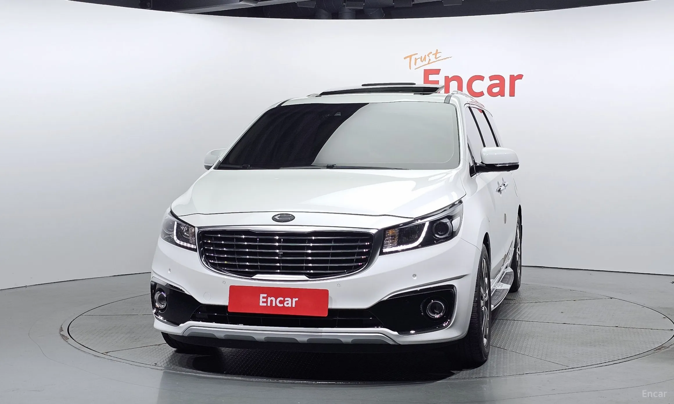 Kia Carnival превью 2