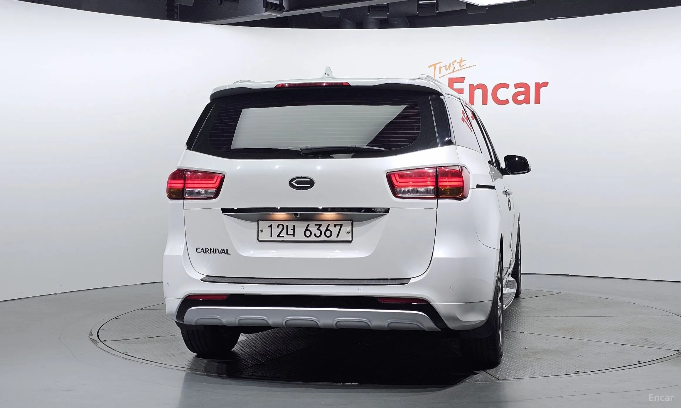Kia Carnival превью 3