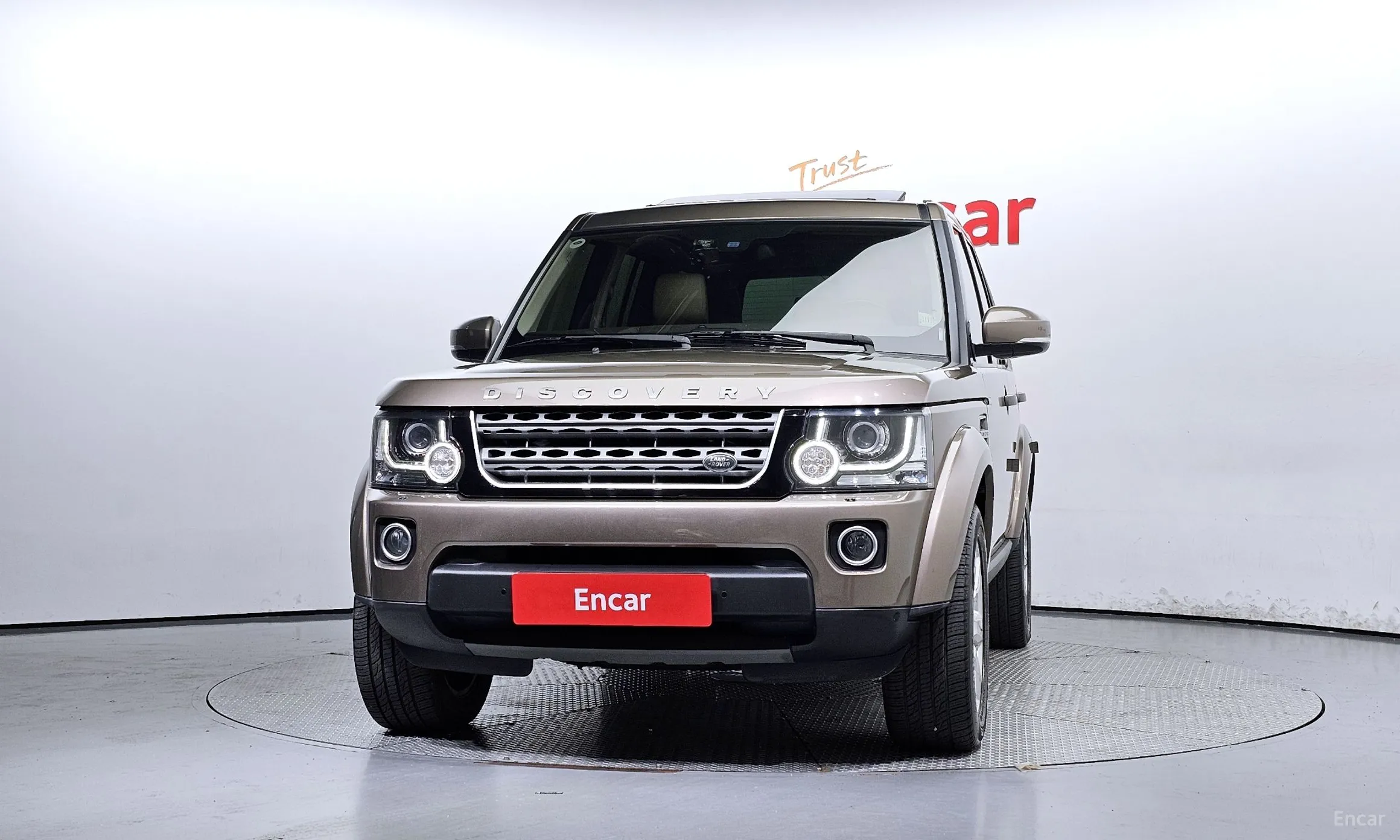 Land Rover Discovery 4 превью 2