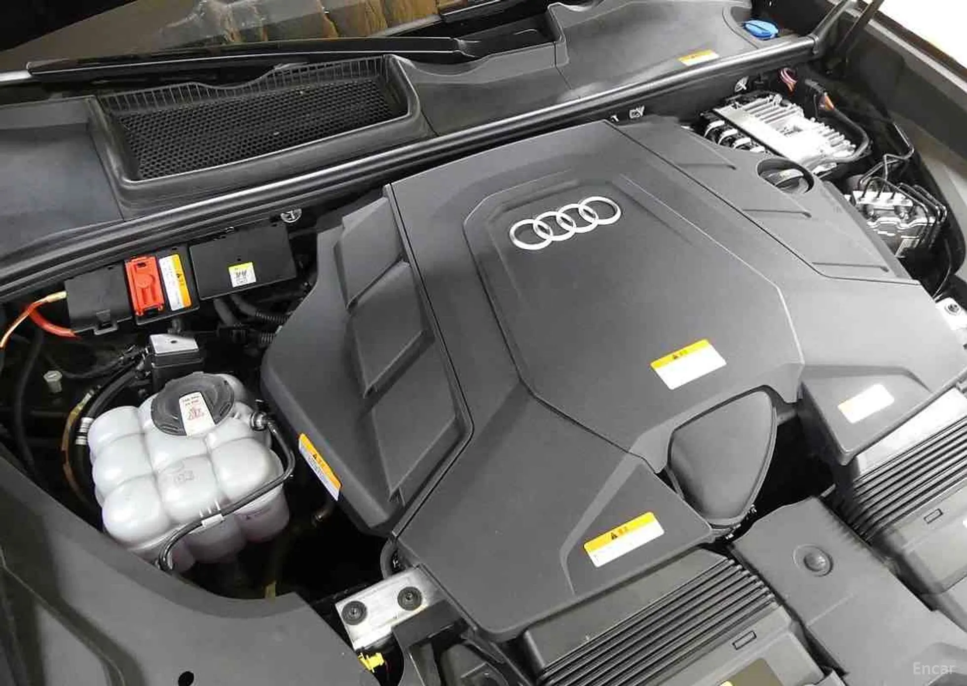 Audi Q8 (4M) превью 3