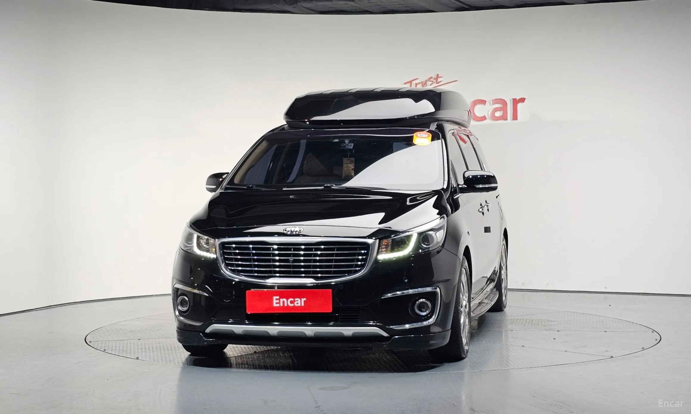 Kia Carnival превью 2