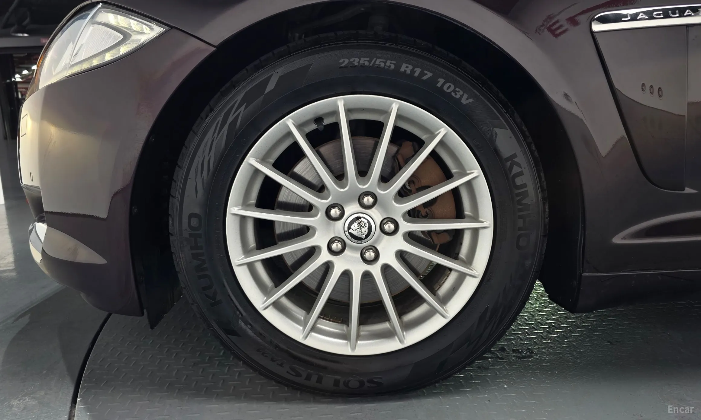 Jaguar New XF превью 5