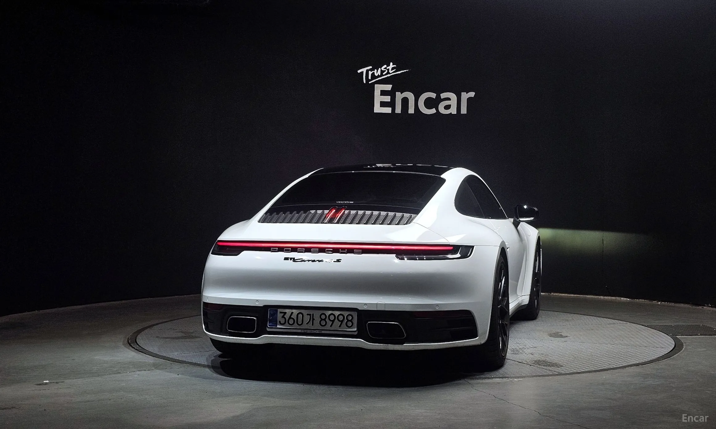 Porsche 911 (992) превью 3