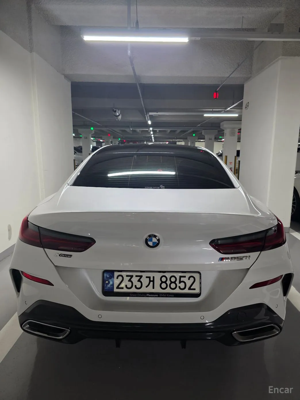 BMW 8-series (G15) превью 3