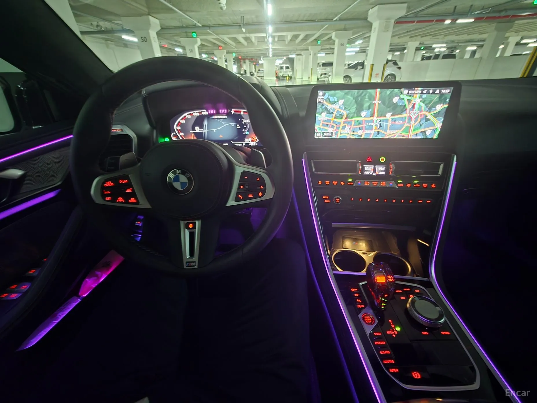 BMW 8-series (G15) превью 4